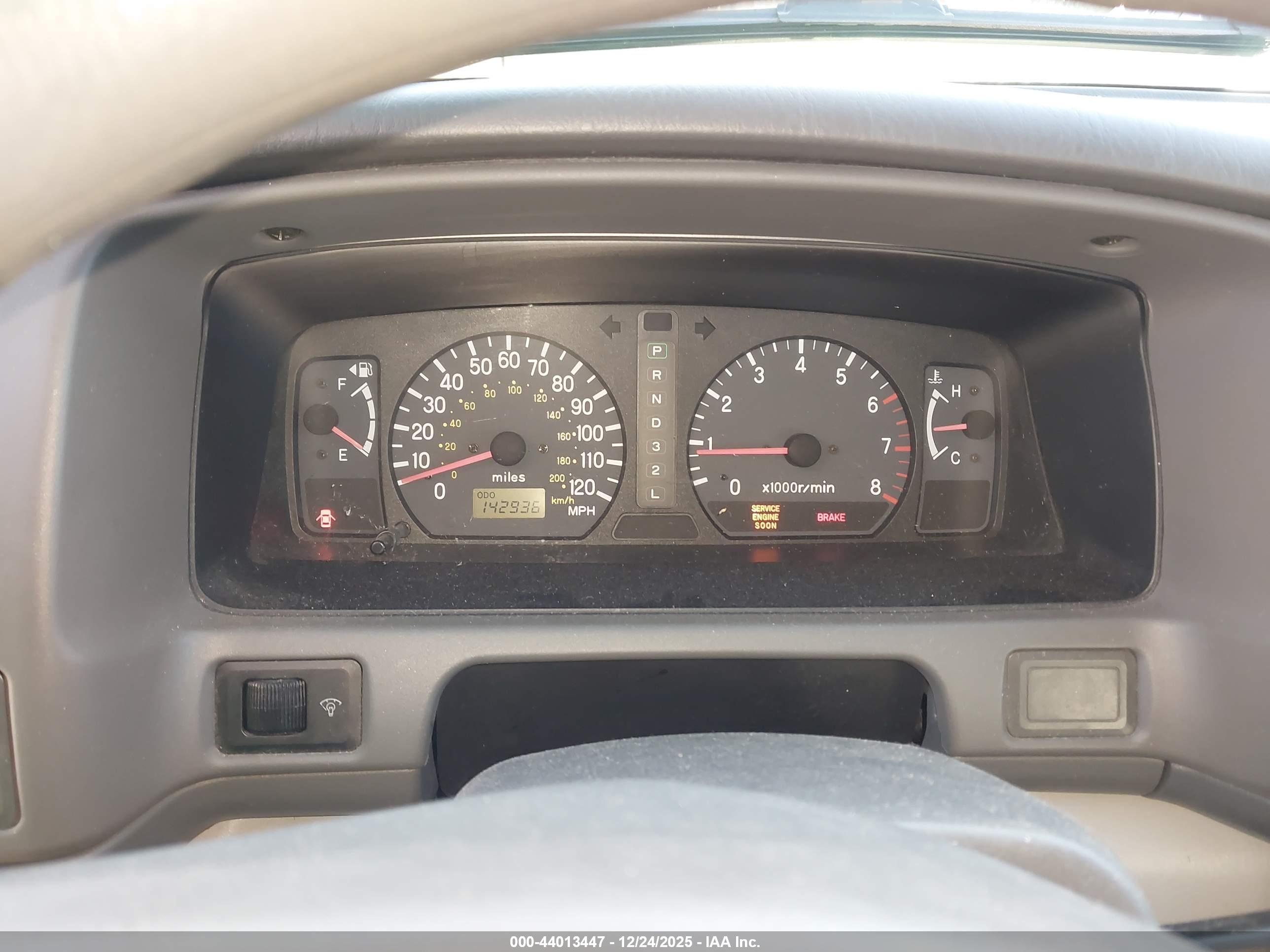 MITSUBISHI MONTERO image 7