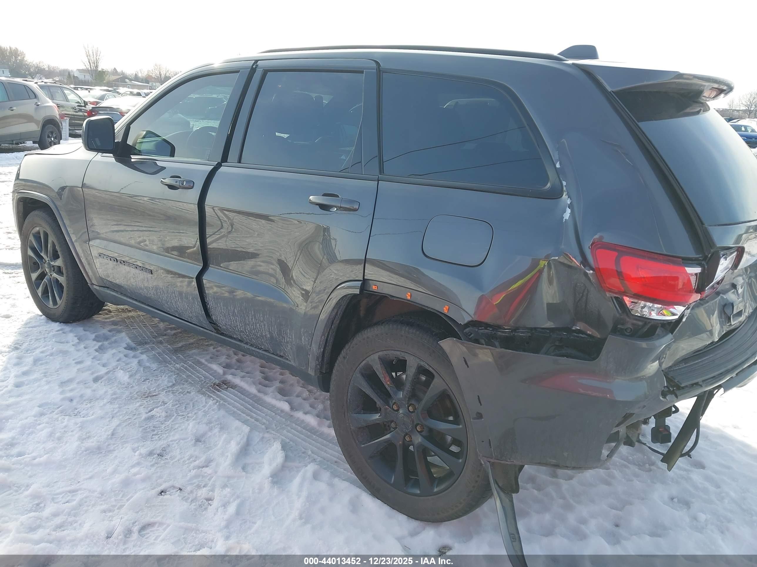JEEP GRAND image 3