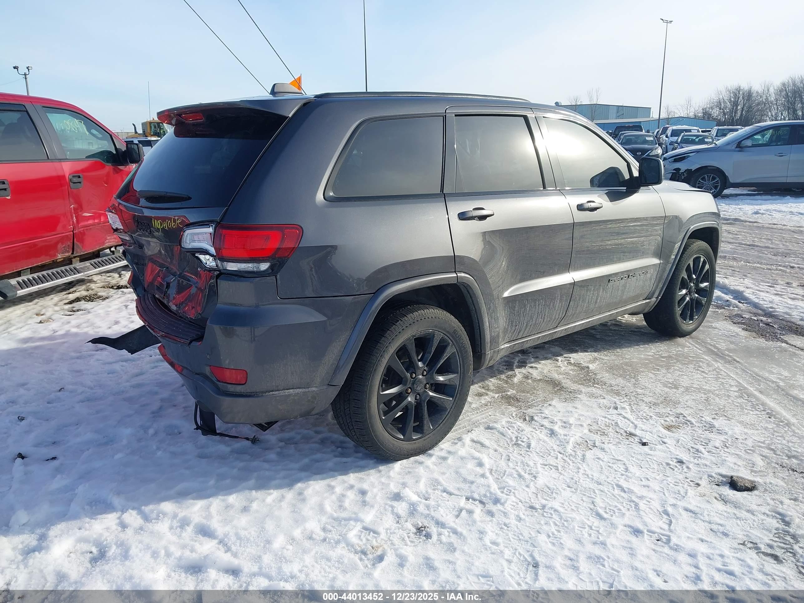 JEEP GRAND image 4