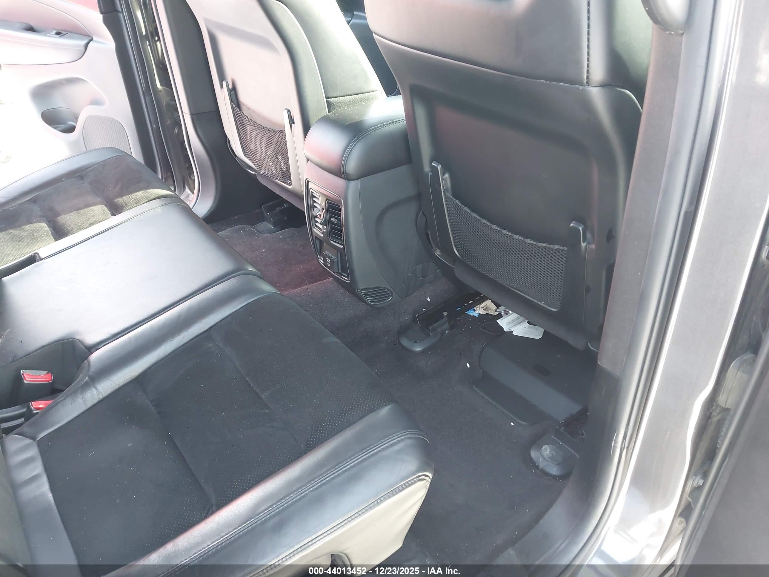 JEEP GRAND image 8