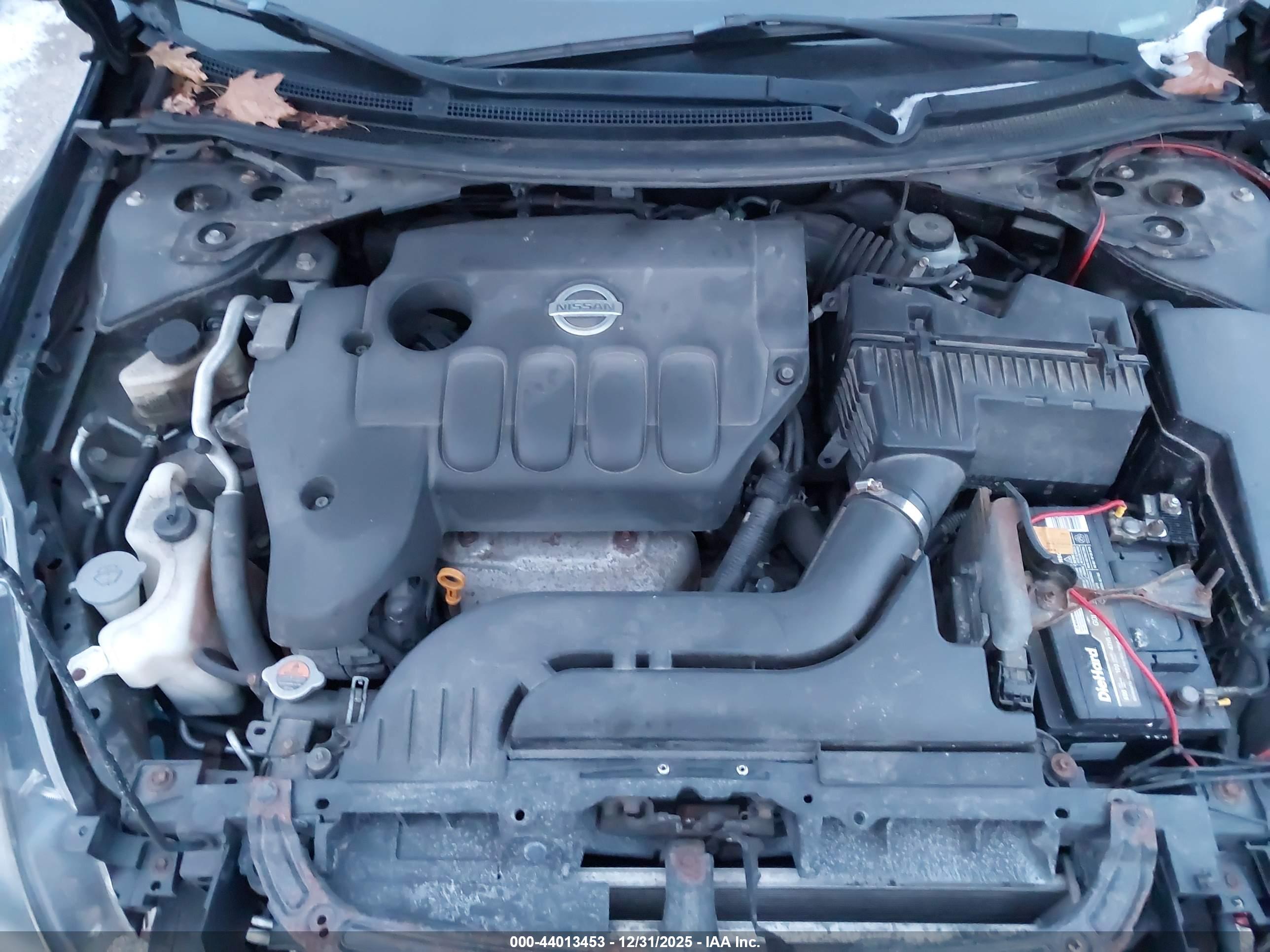 NISSAN ALTIMA image 10