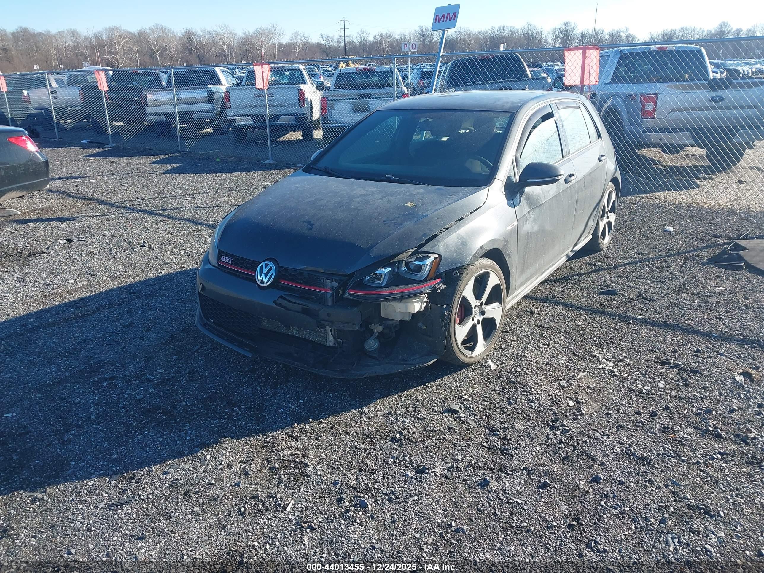 VOLKSWAGEN GOLF image 2