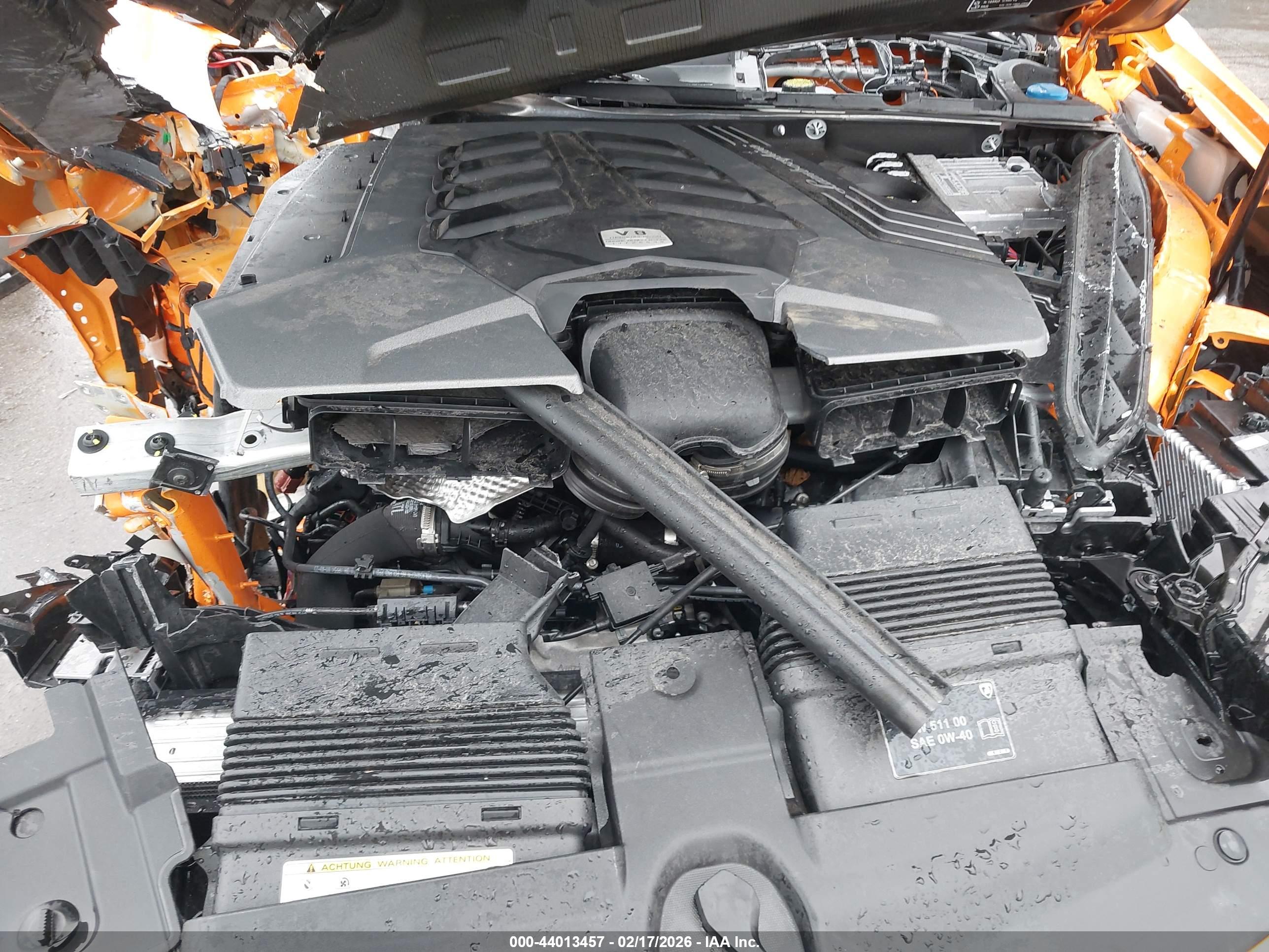 LAMBORGHINI URUS image 10