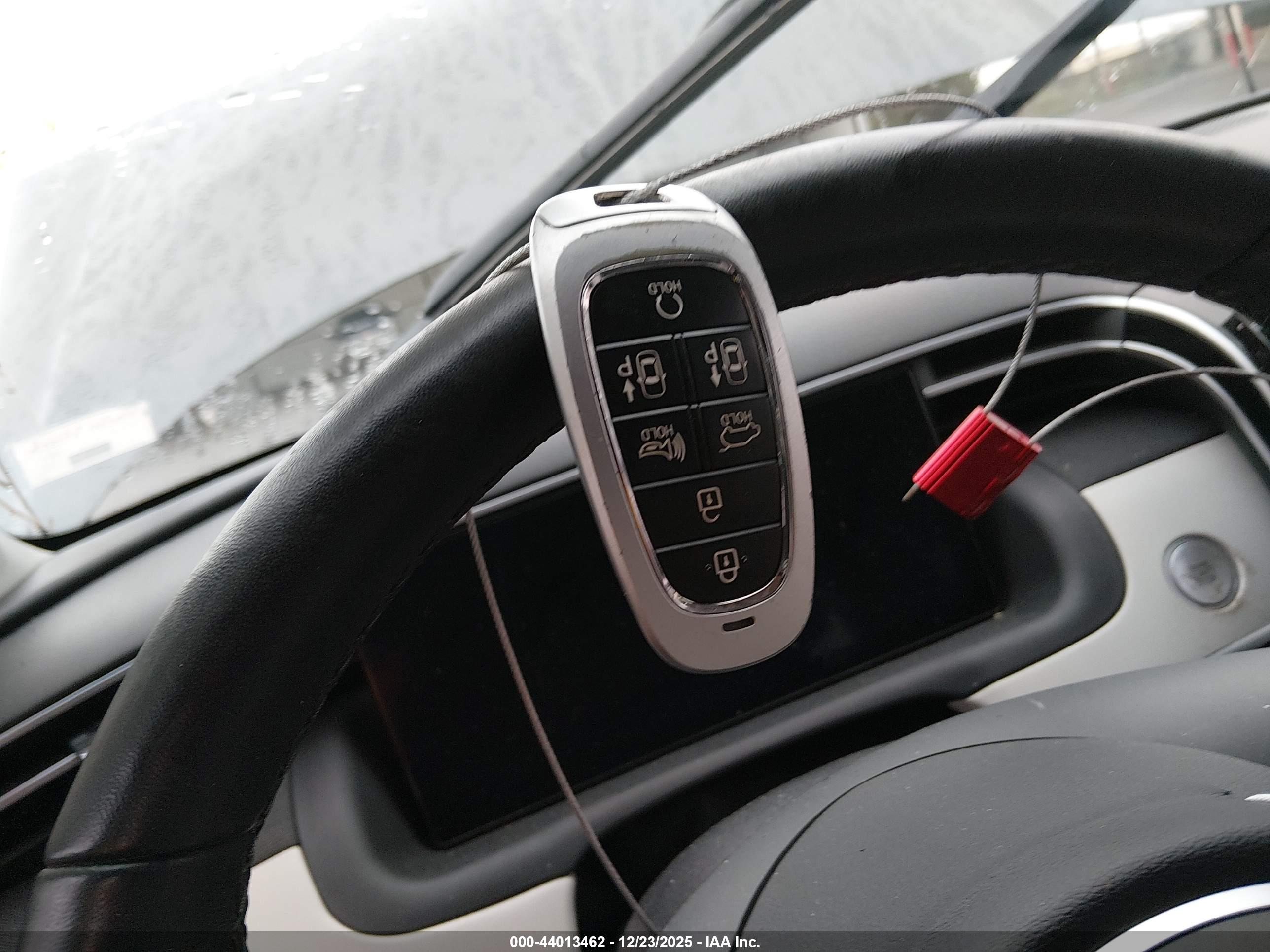 HYUNDAI TUCSON image 11
