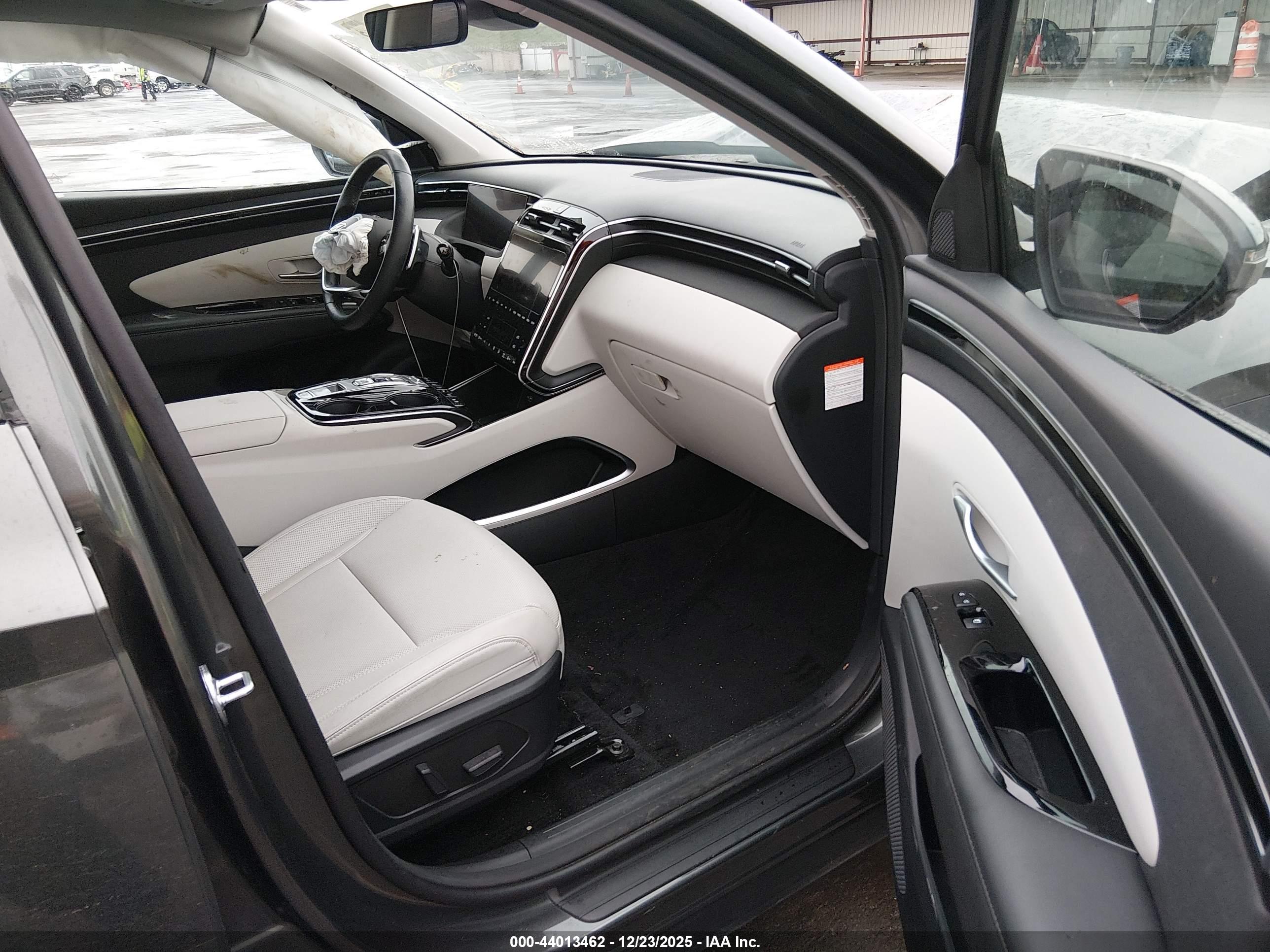 HYUNDAI TUCSON image 5
