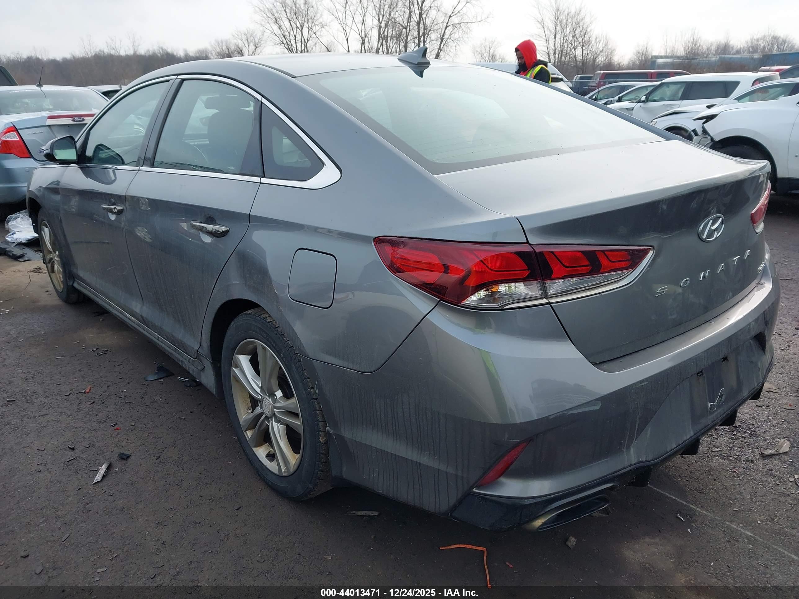 HYUNDAI SONATA image 3