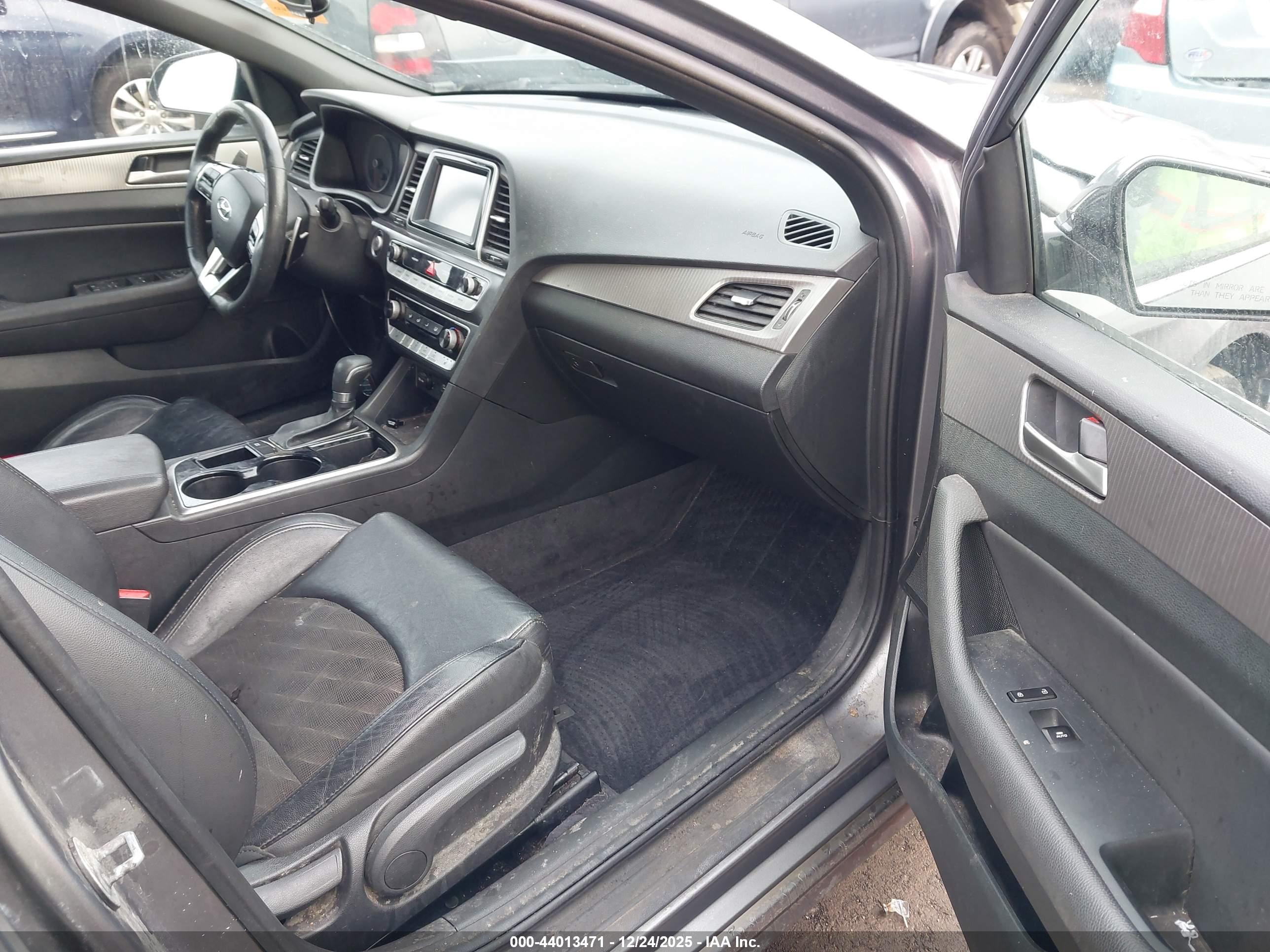 HYUNDAI SONATA image 5