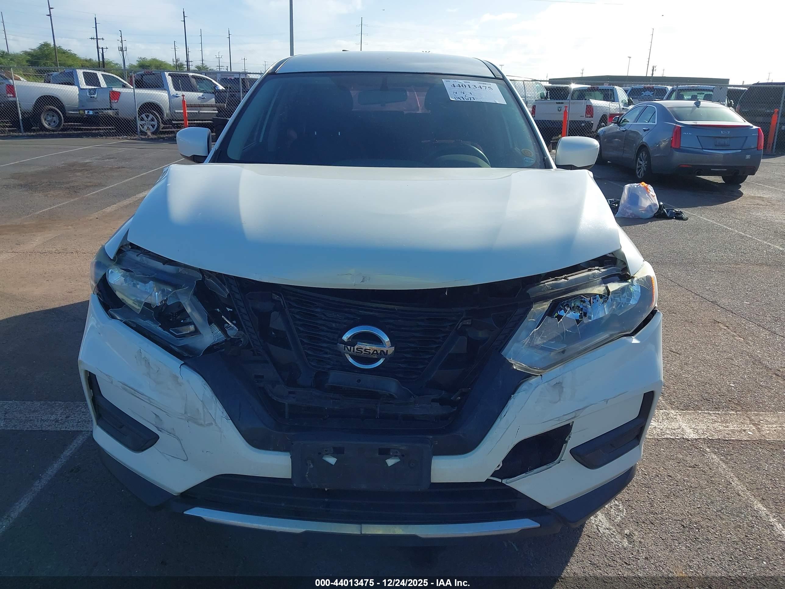 NISSAN ROGUE image 6