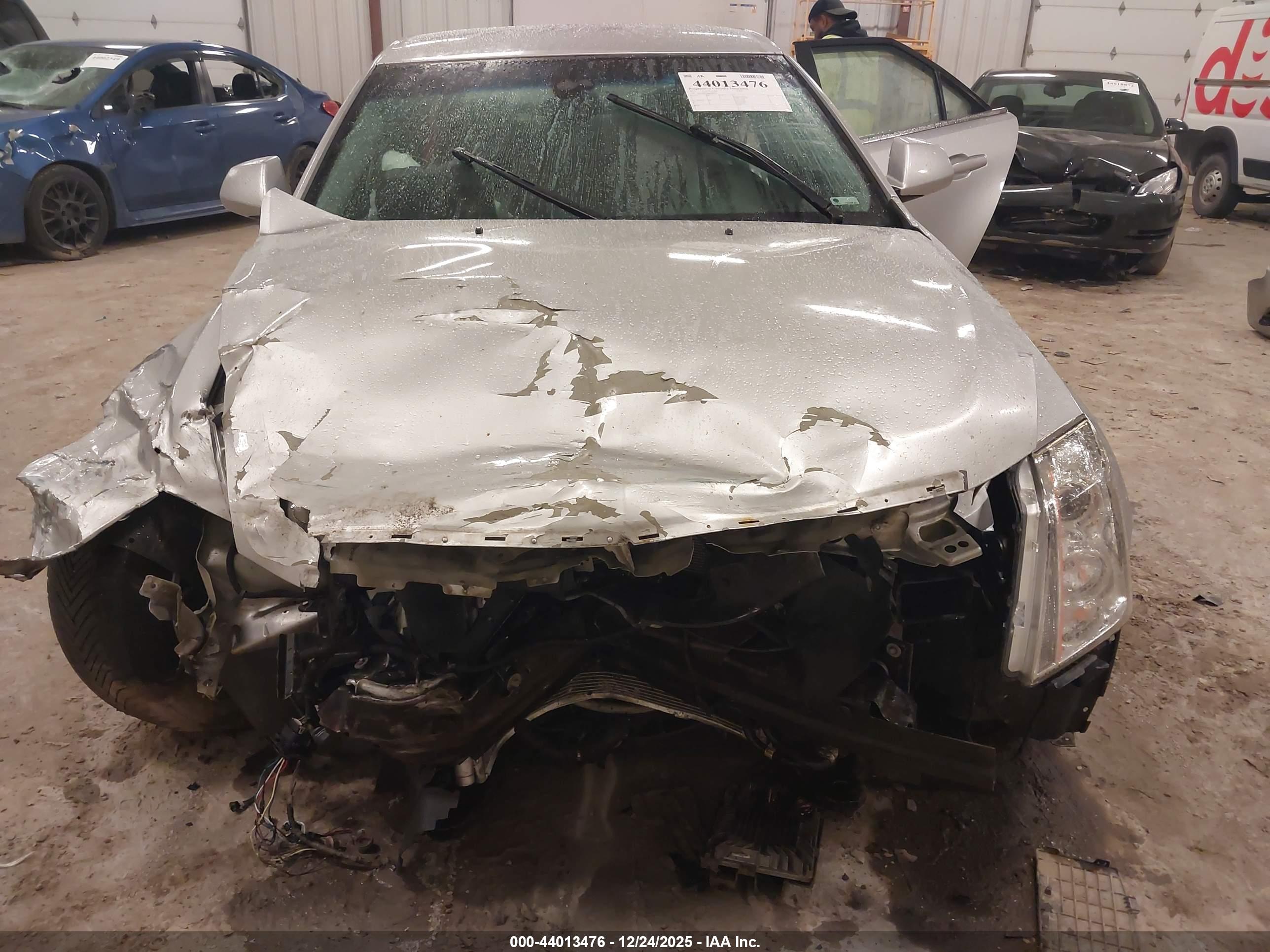 CADILLAC CTS image 6
