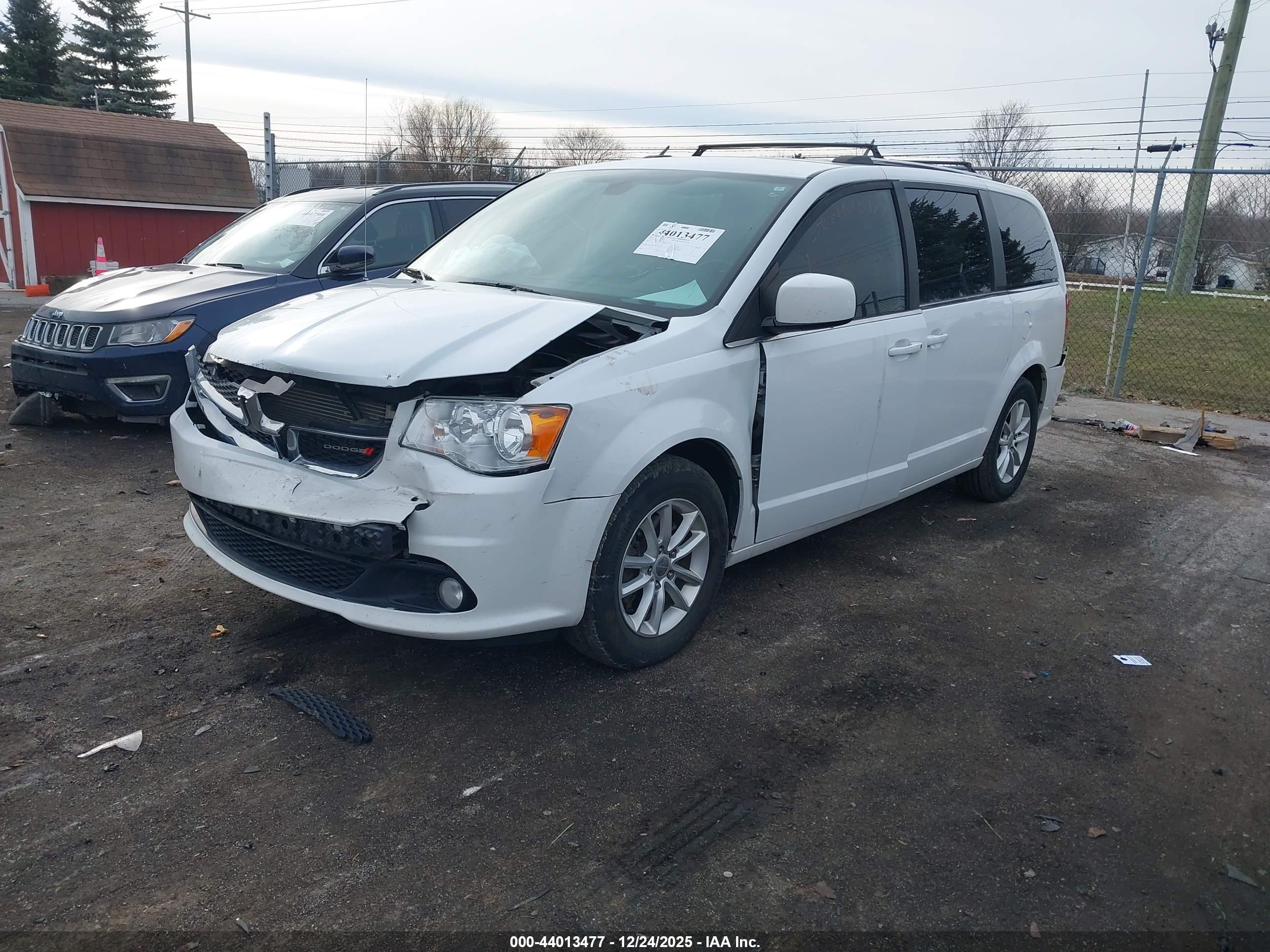 DODGE GRAND image 2