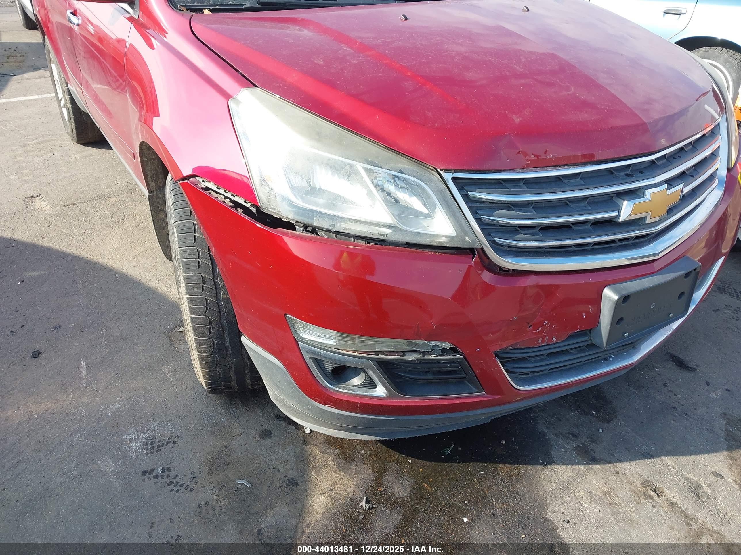 CHEVROLET TRAVERSE image 6