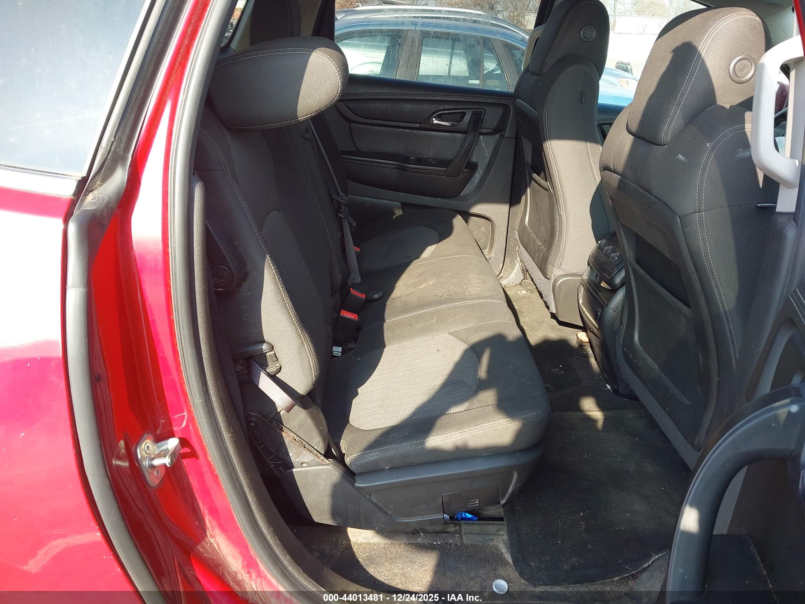 CHEVROLET TRAVERSE image 8