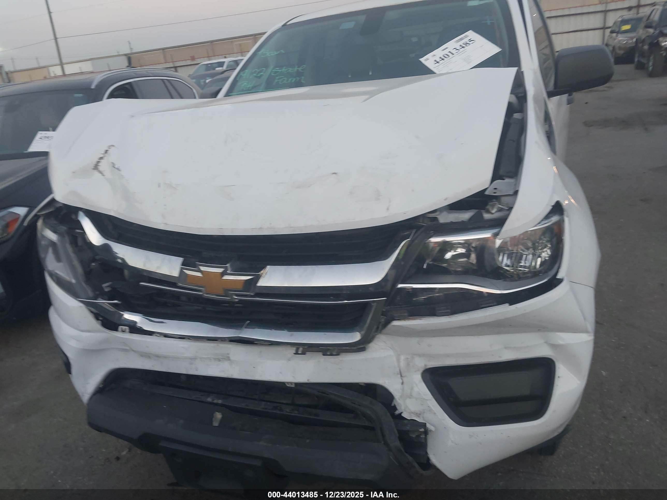 CHEVROLET COLORADO image 6