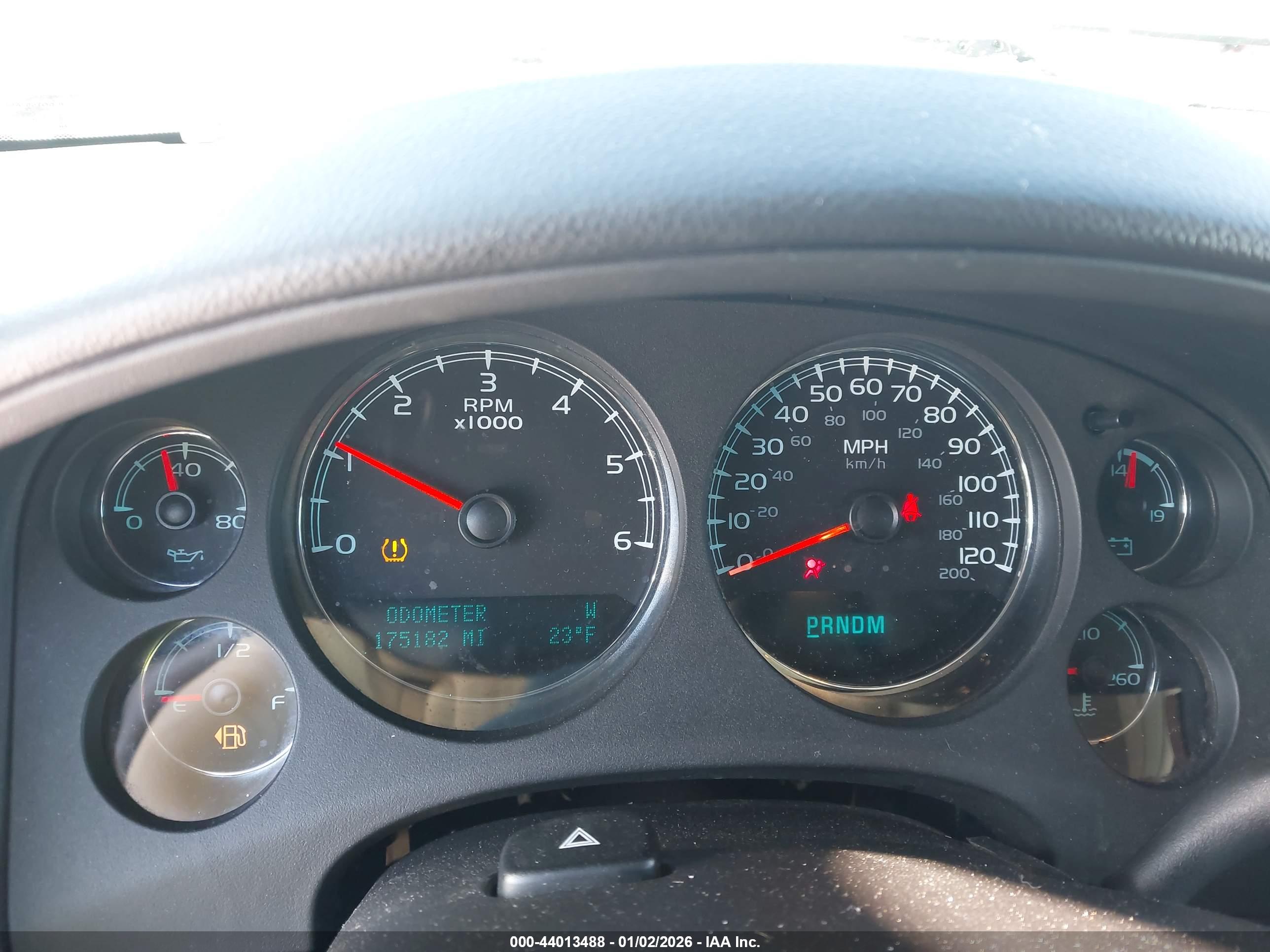 CHEVROLET TAHOE image 7