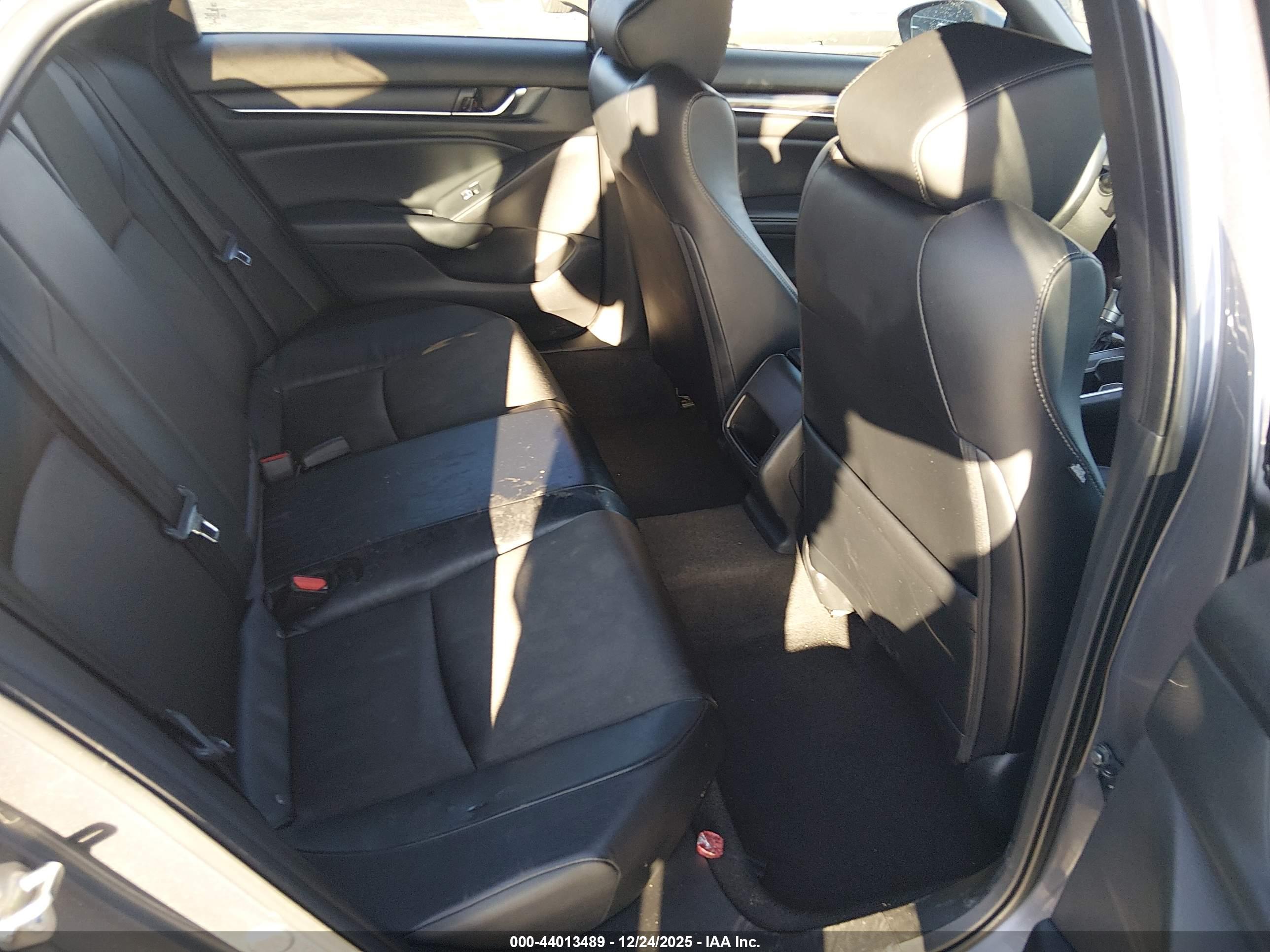 HONDA ACCORD image 8