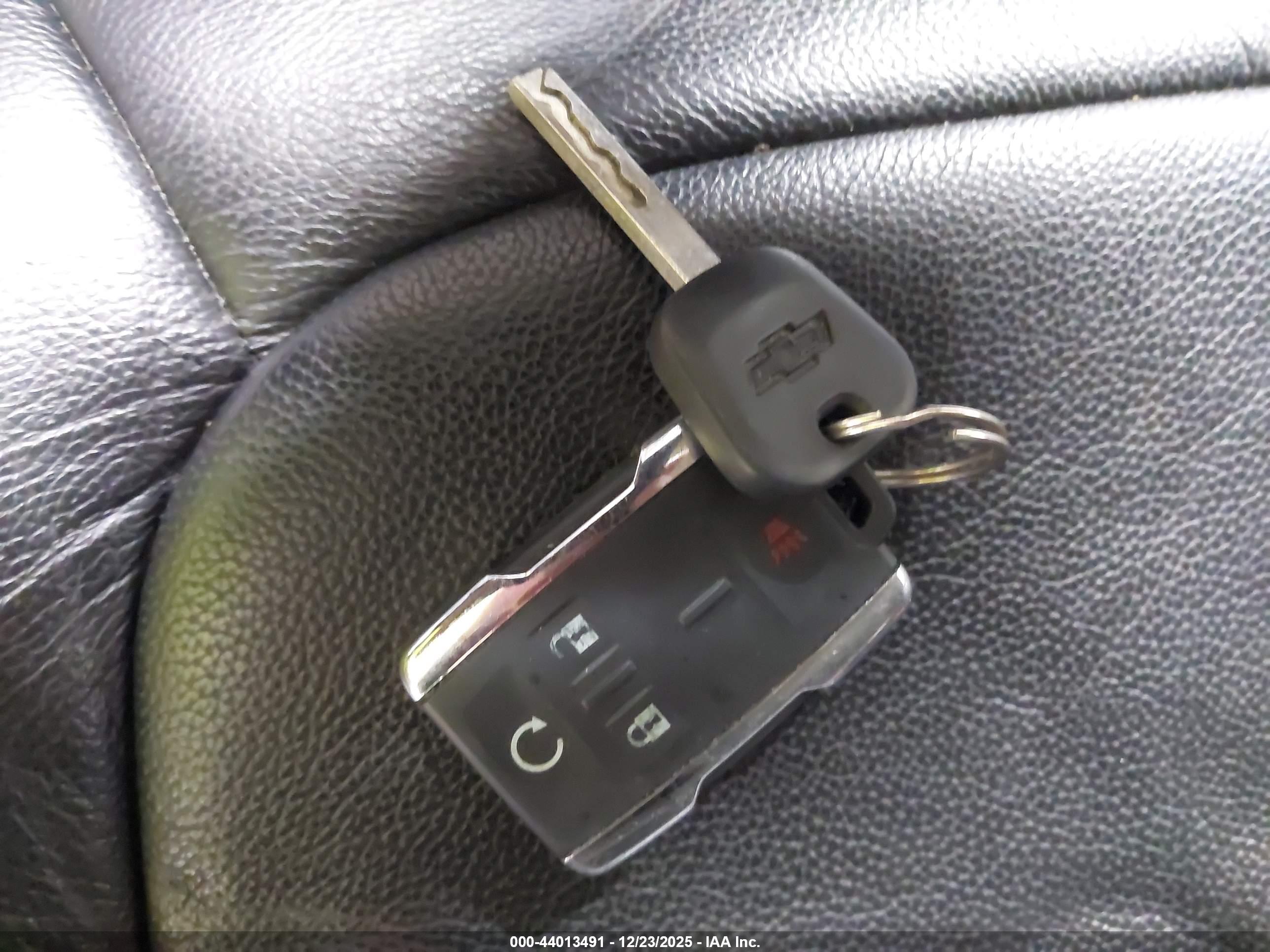 CHEVROLET COLORADO image 11