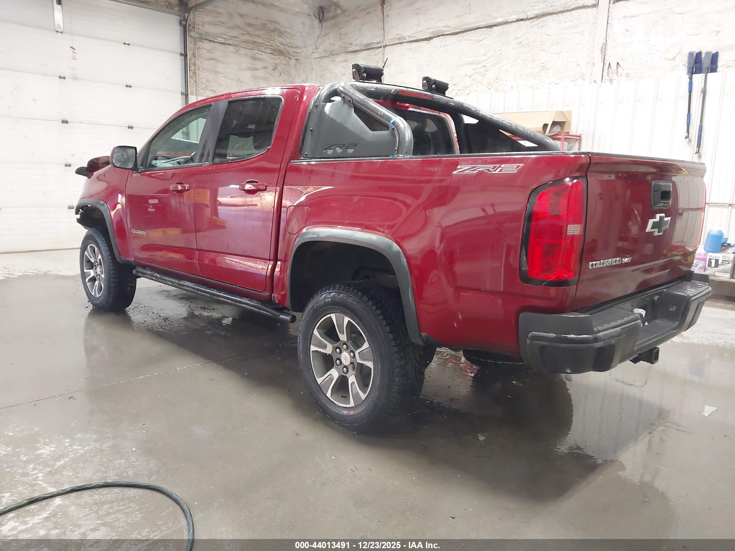 CHEVROLET COLORADO image 3