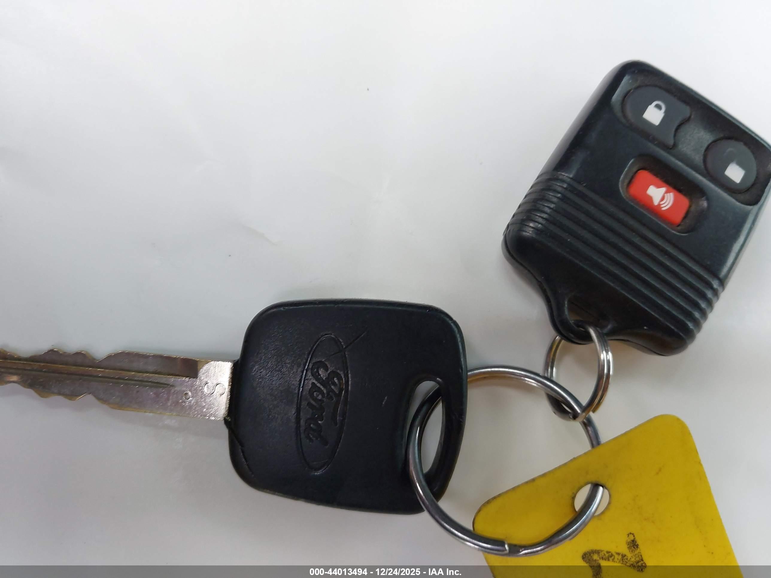 FORD EXCURSION image 11
