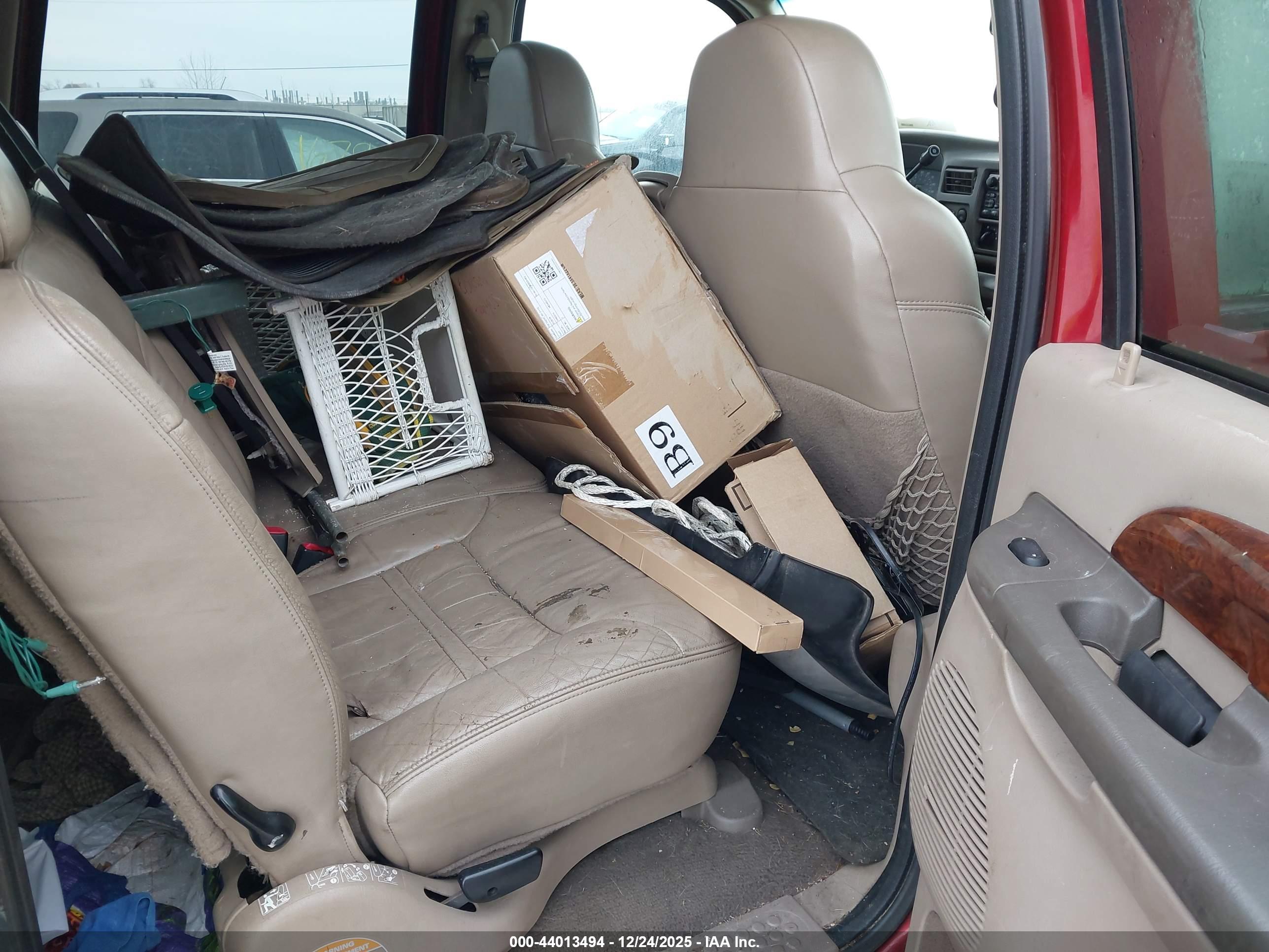 FORD EXCURSION image 8