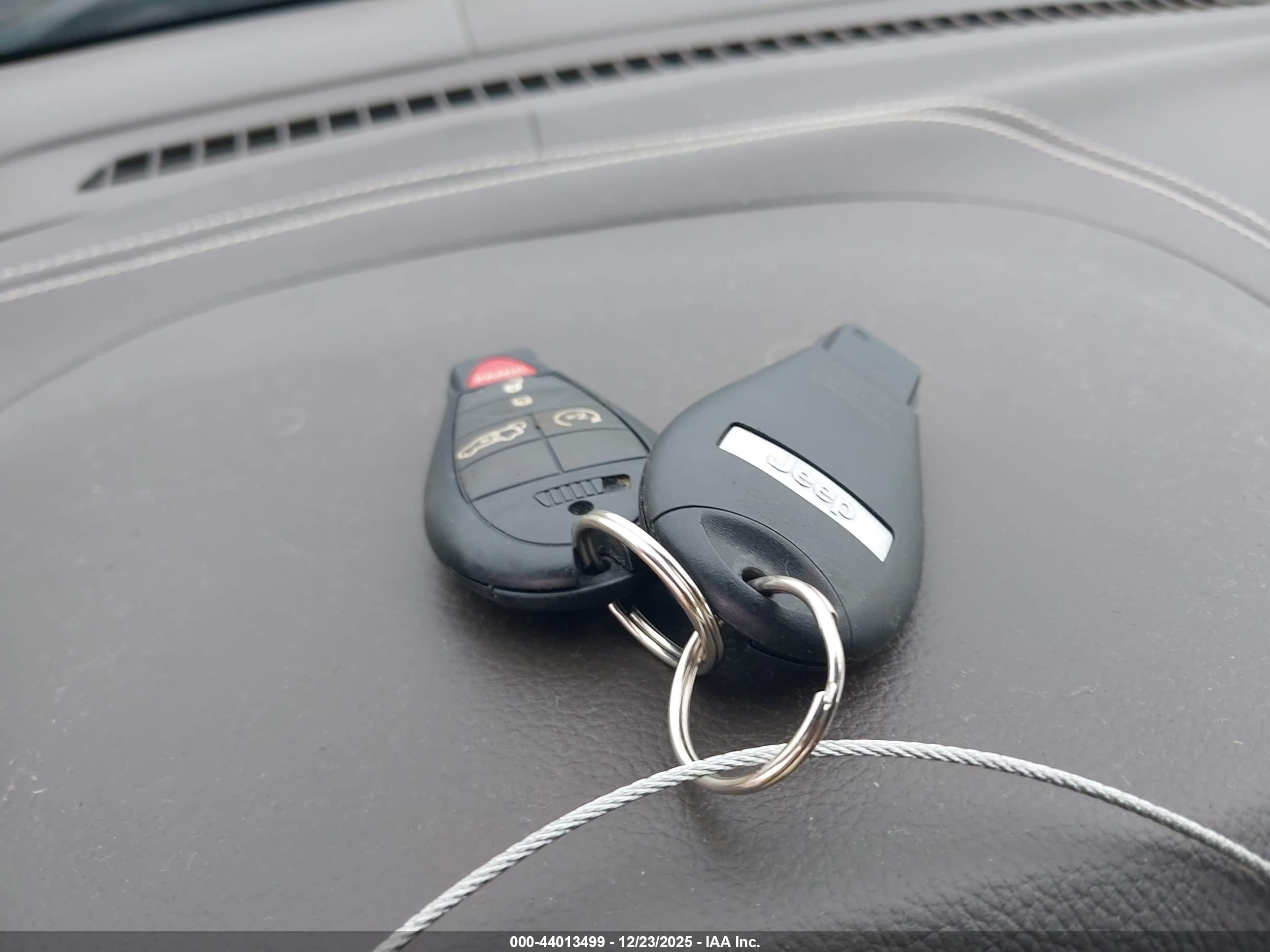 JEEP GRAND image 11