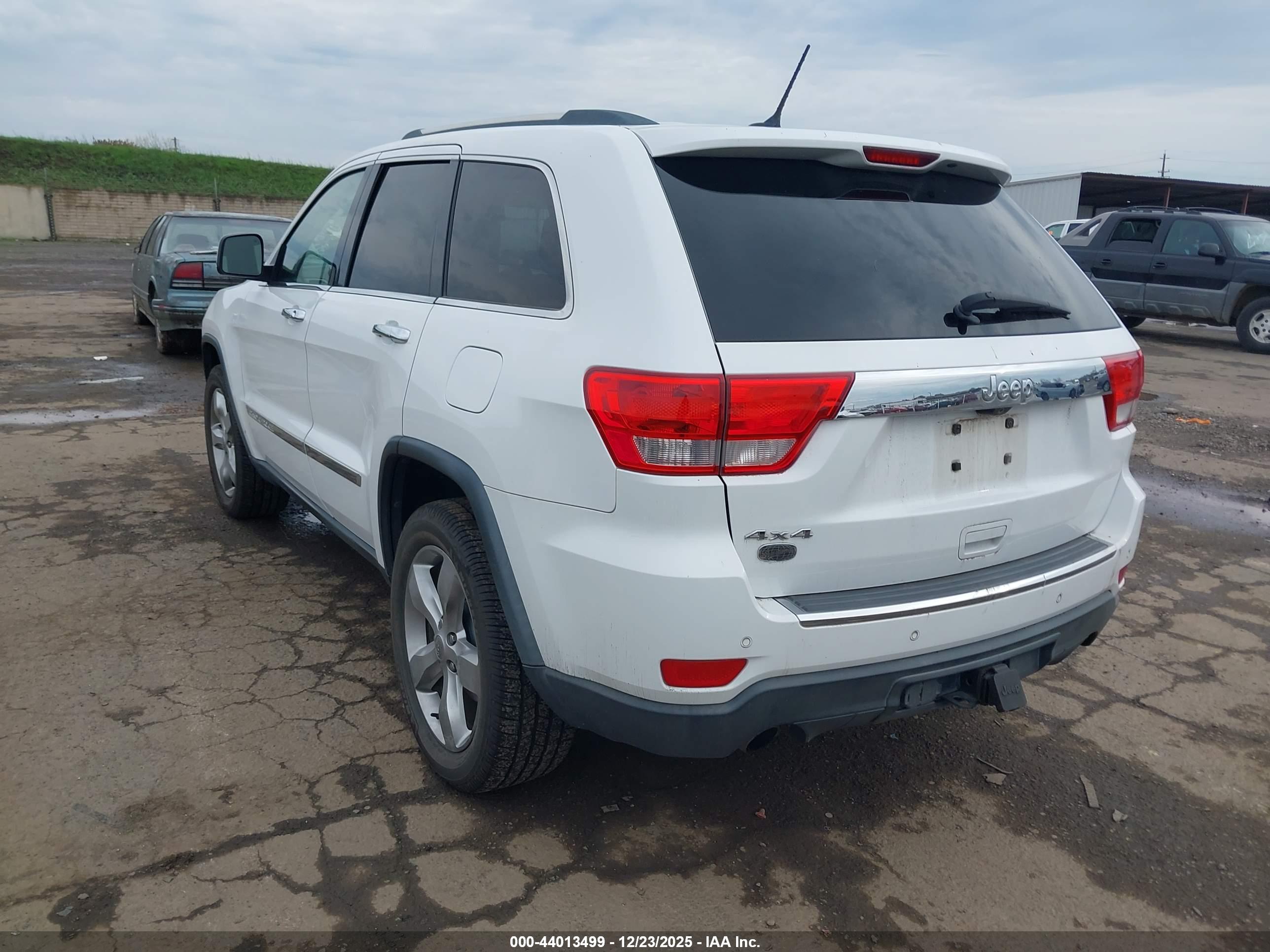 JEEP GRAND image 3