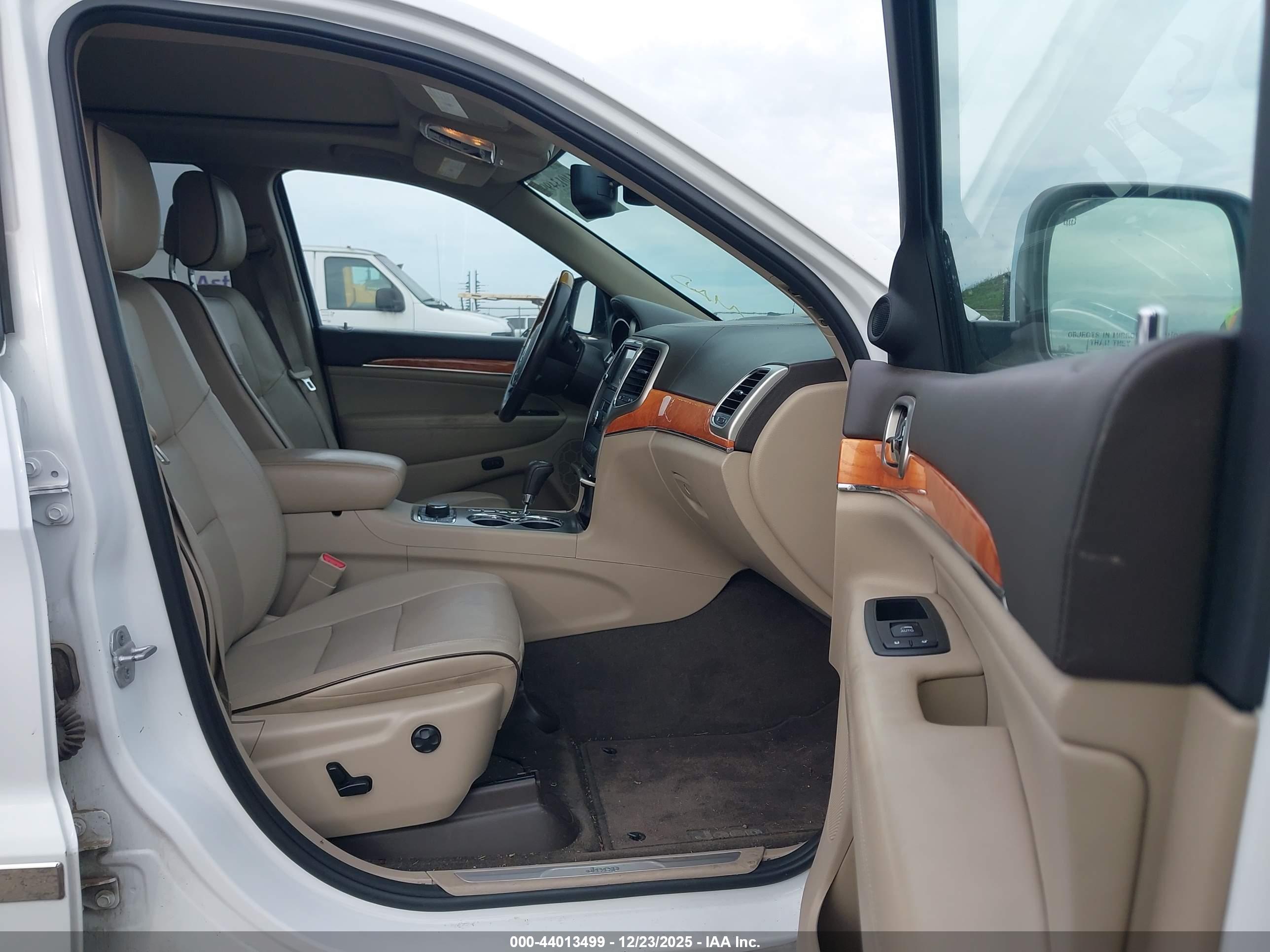 JEEP GRAND image 5