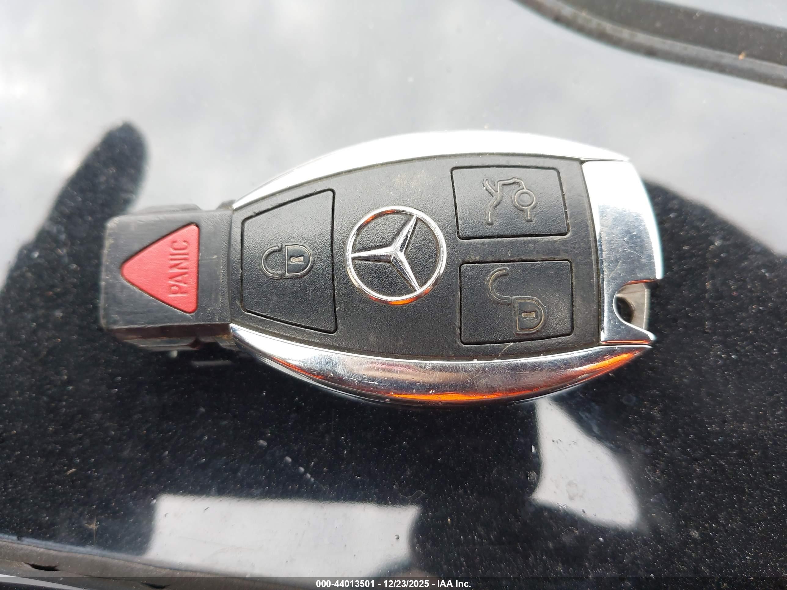 MERCEDES-BENZ C image 11
