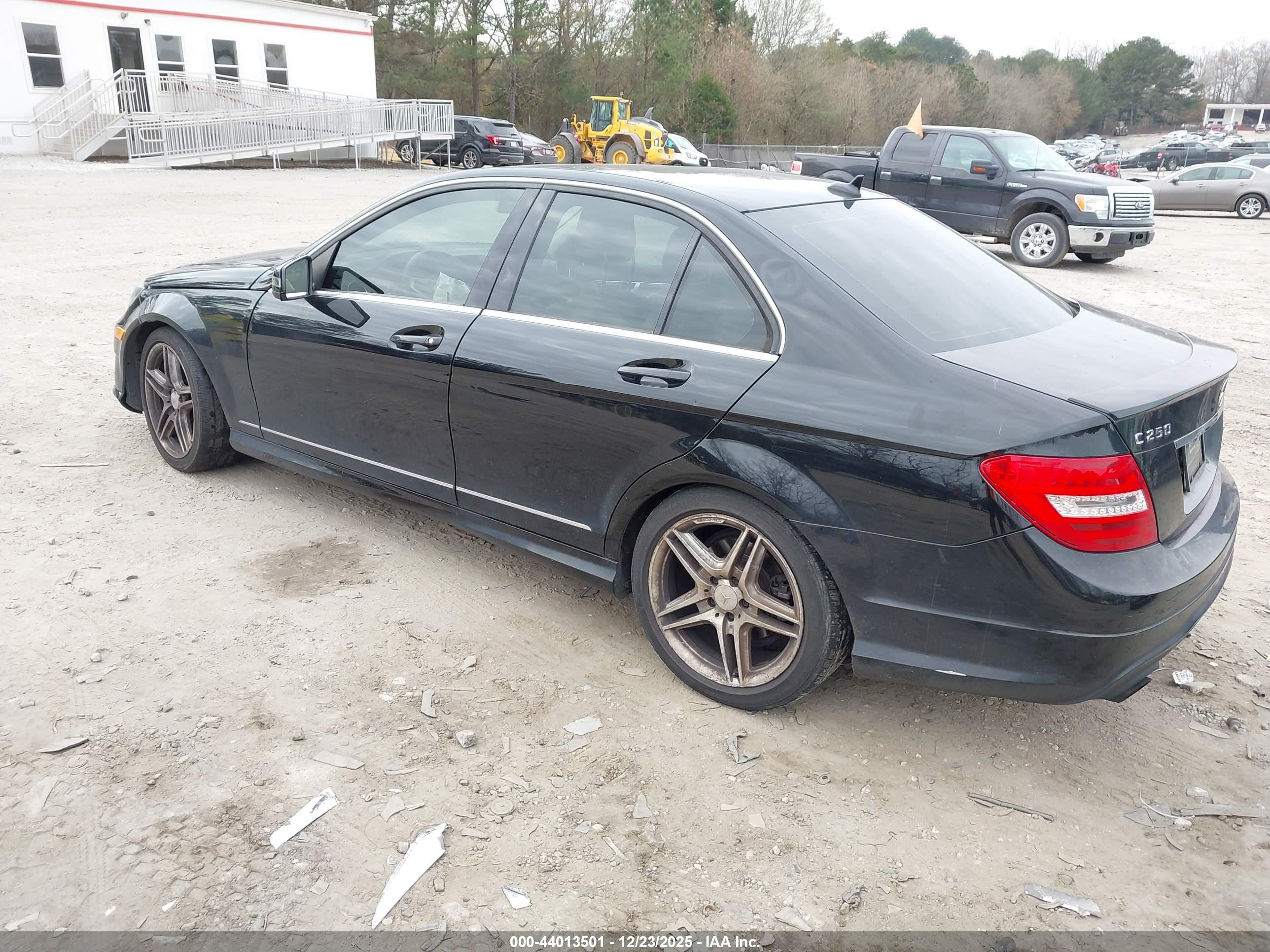 MERCEDES-BENZ C image 3