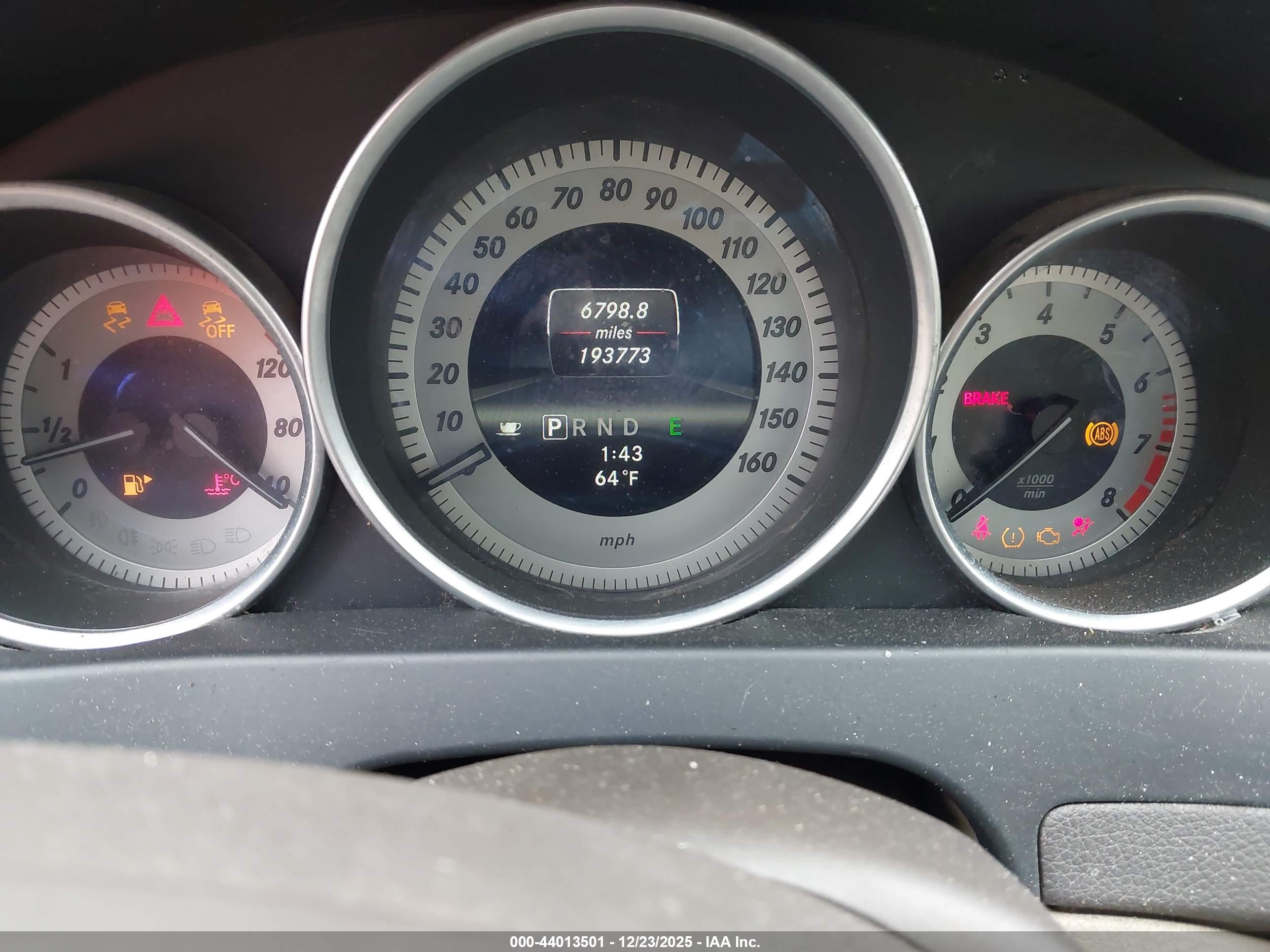 MERCEDES-BENZ C image 7
