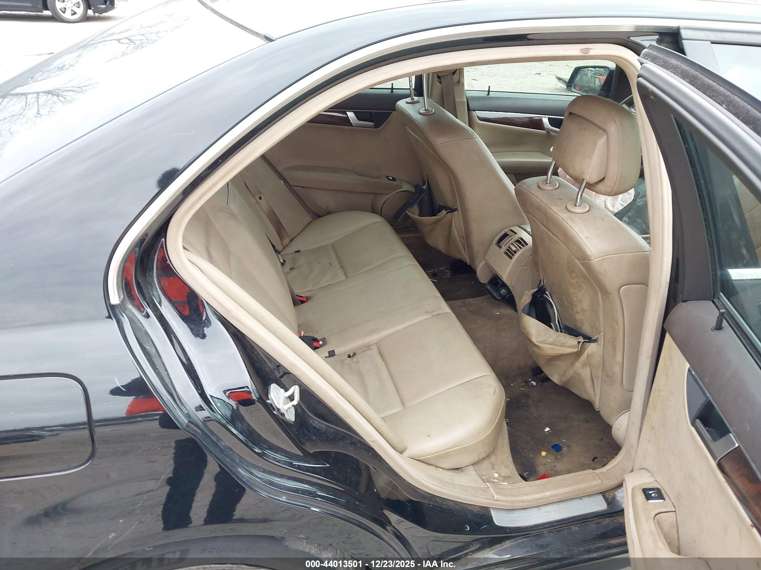 MERCEDES-BENZ C image 8