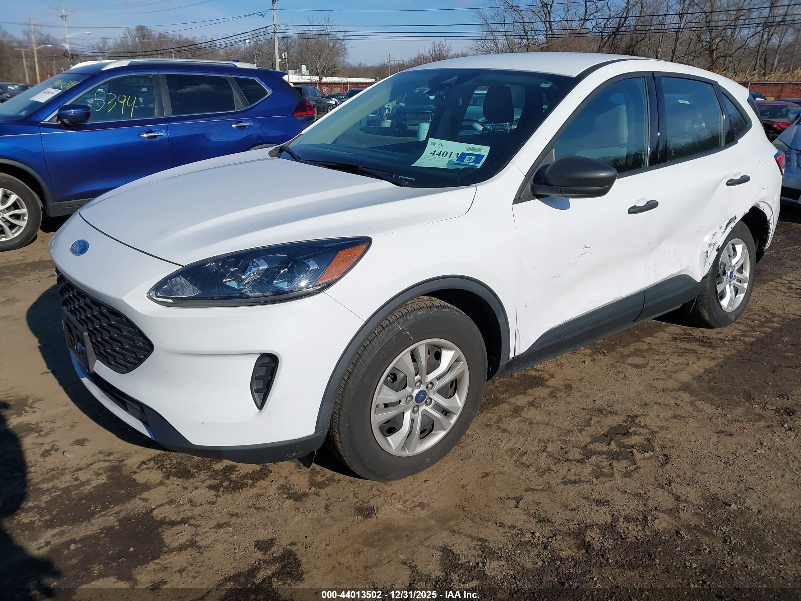 FORD ESCAPE image 2