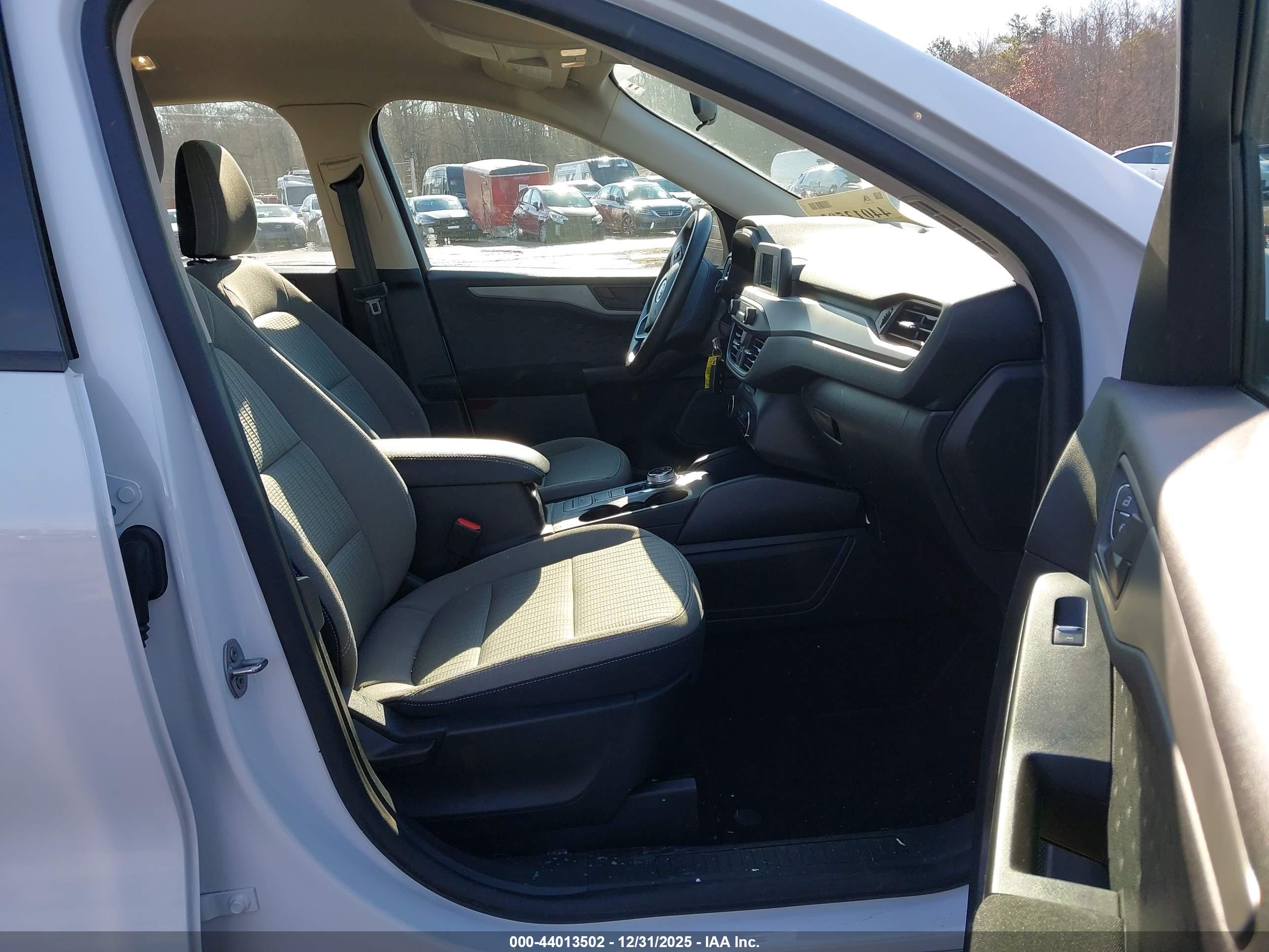 FORD ESCAPE image 5
