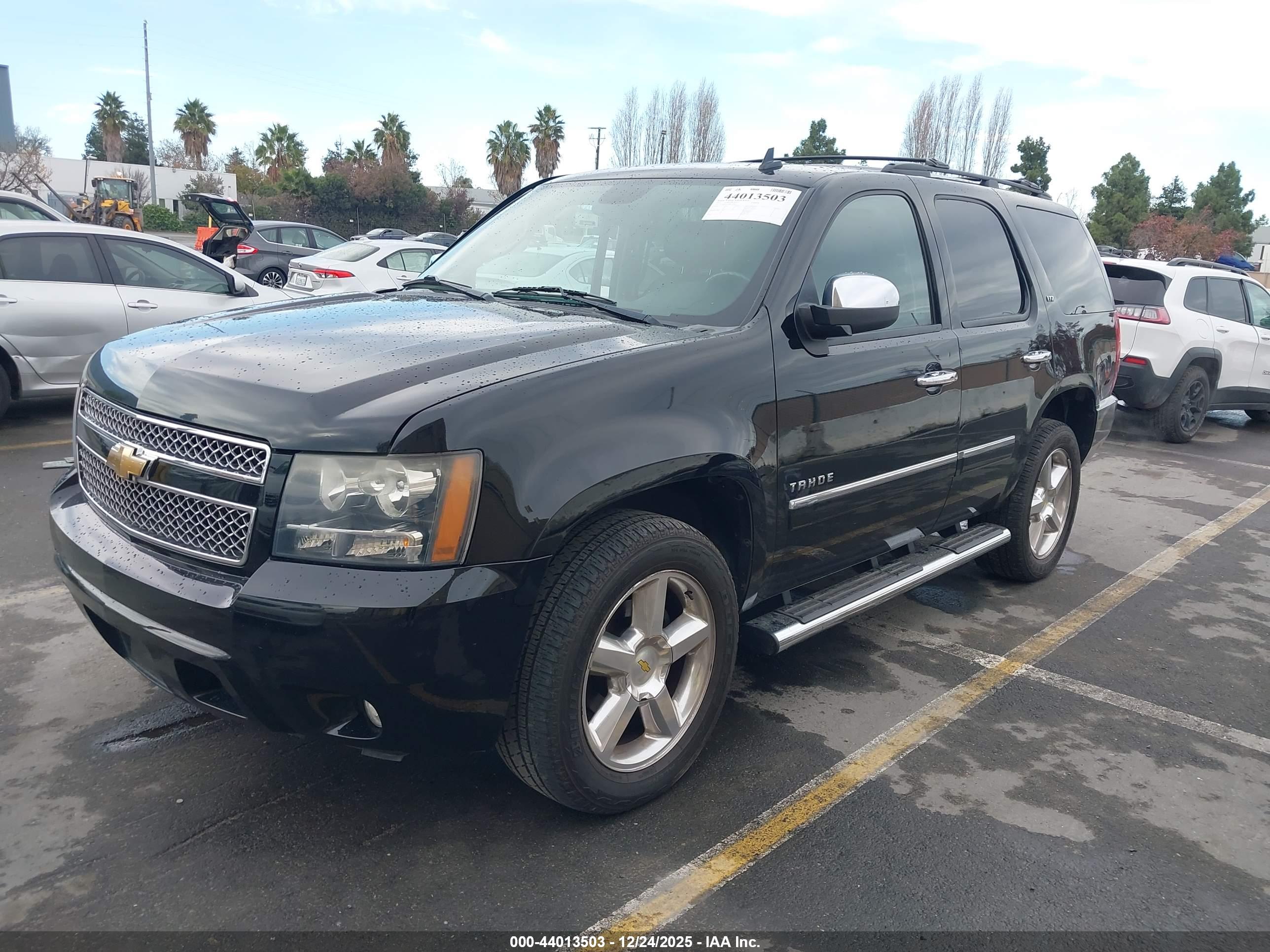 CHEVROLET TAHOE image 2