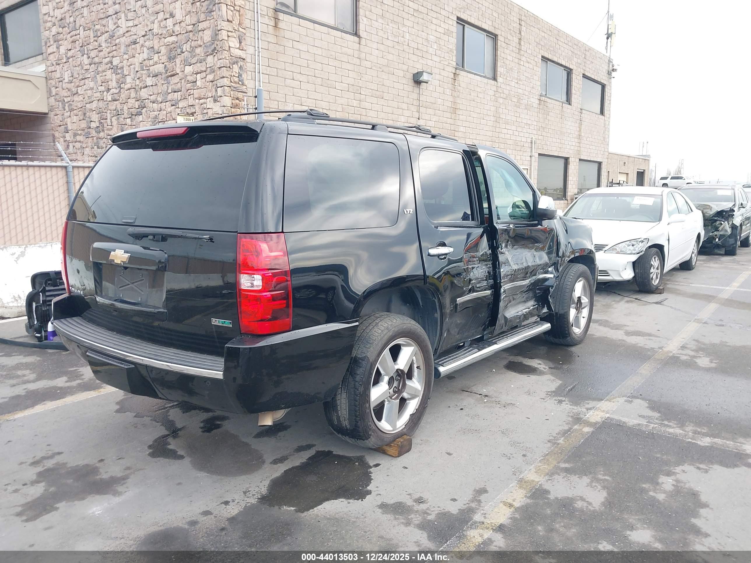 CHEVROLET TAHOE image 4