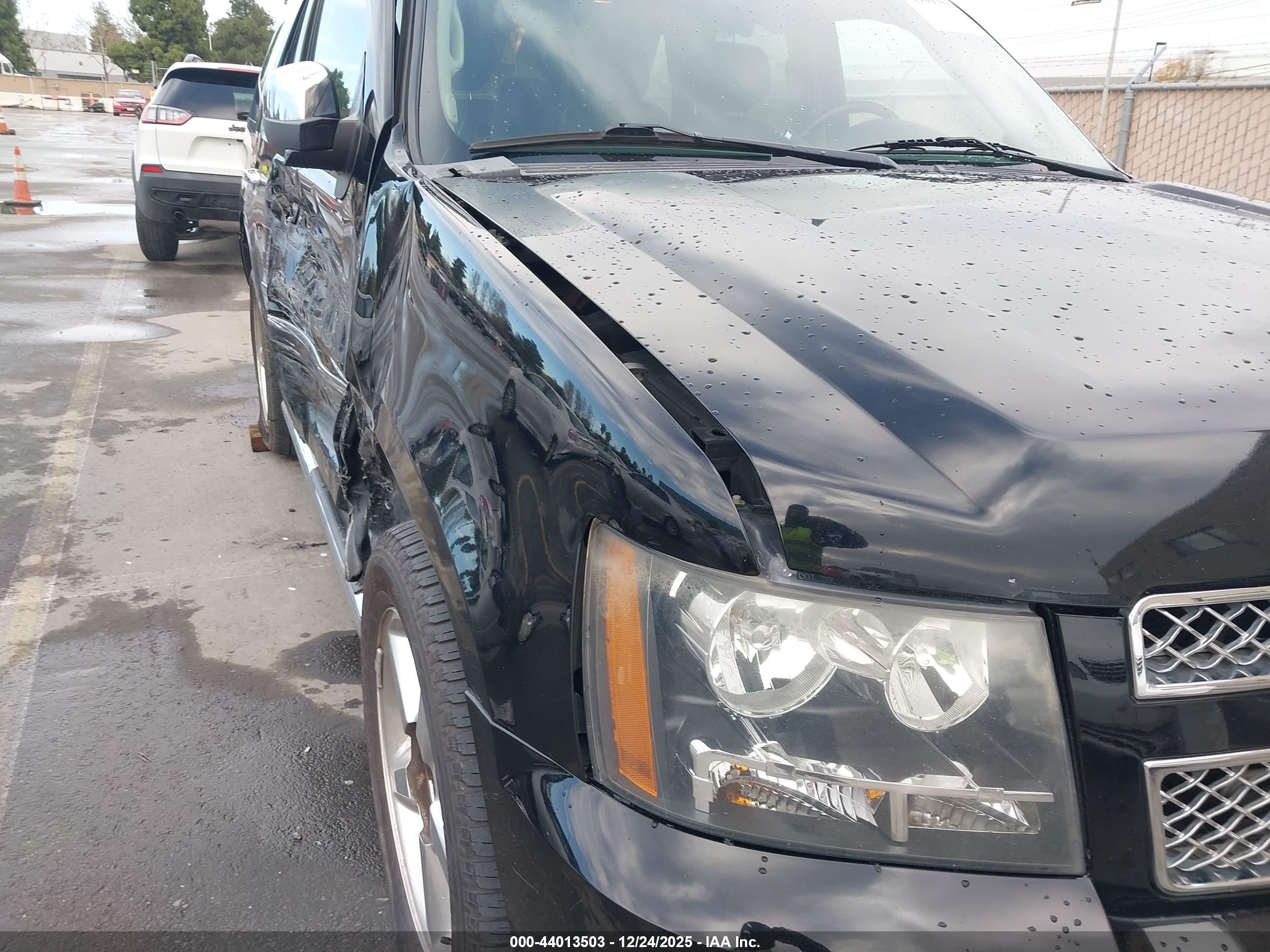 CHEVROLET TAHOE image 6