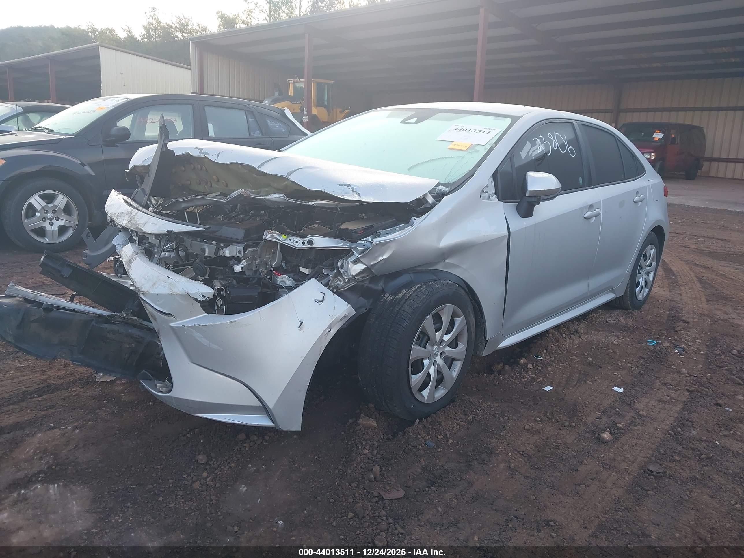 TOYOTA COROLLA image 2