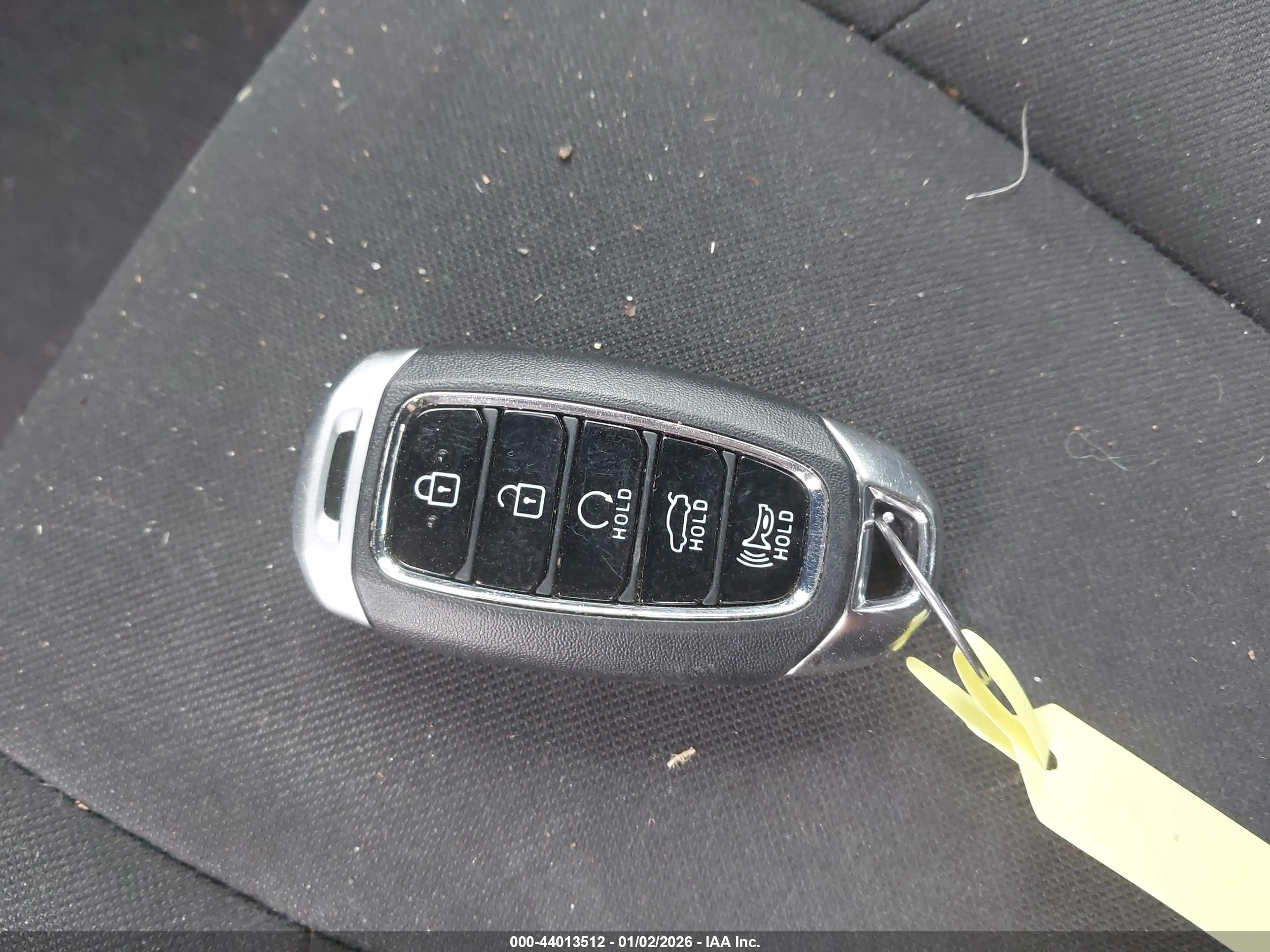 HYUNDAI ELANTRA image 11