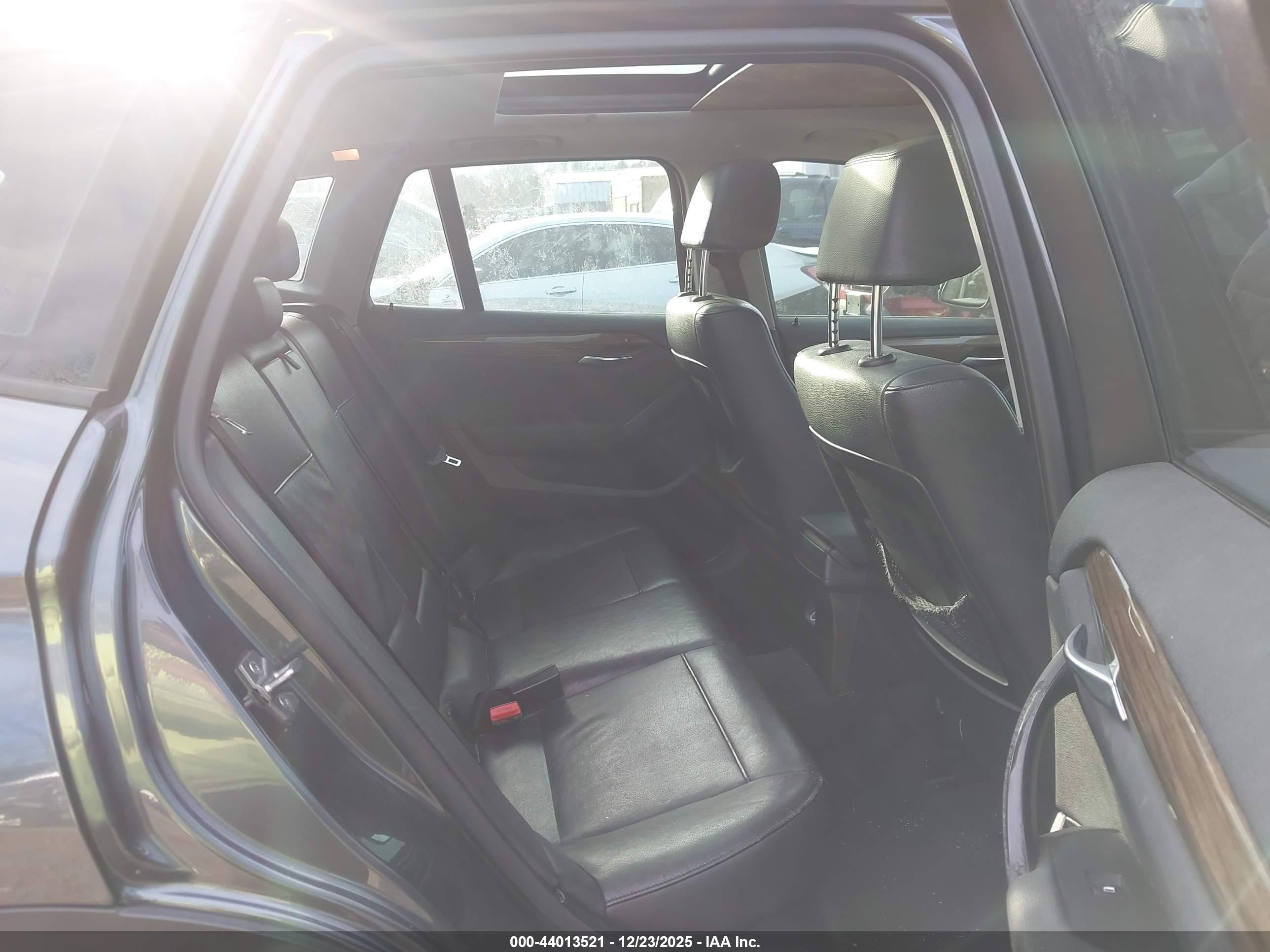 BMW X1 image 8