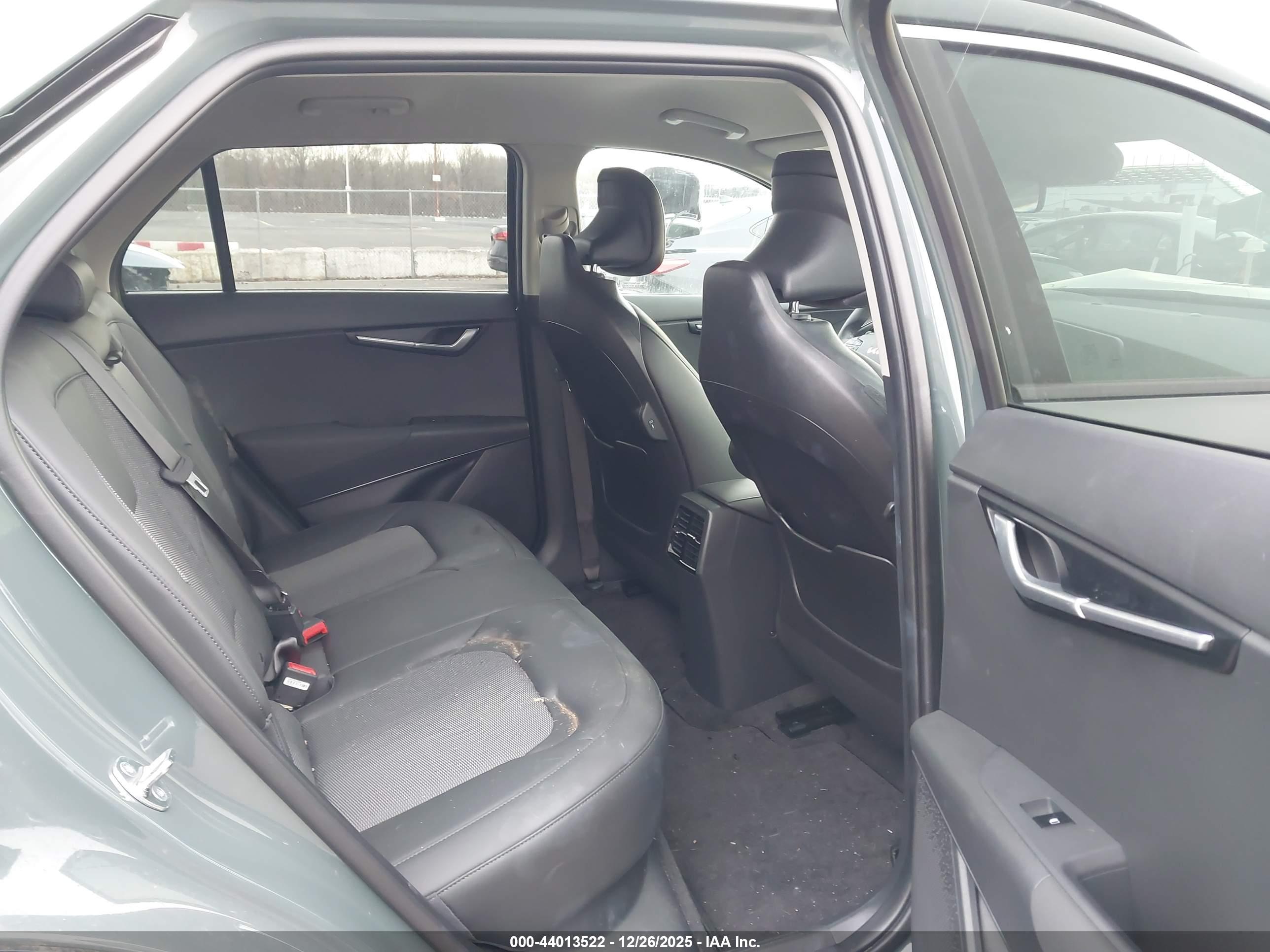 KIA NIRO image 8
