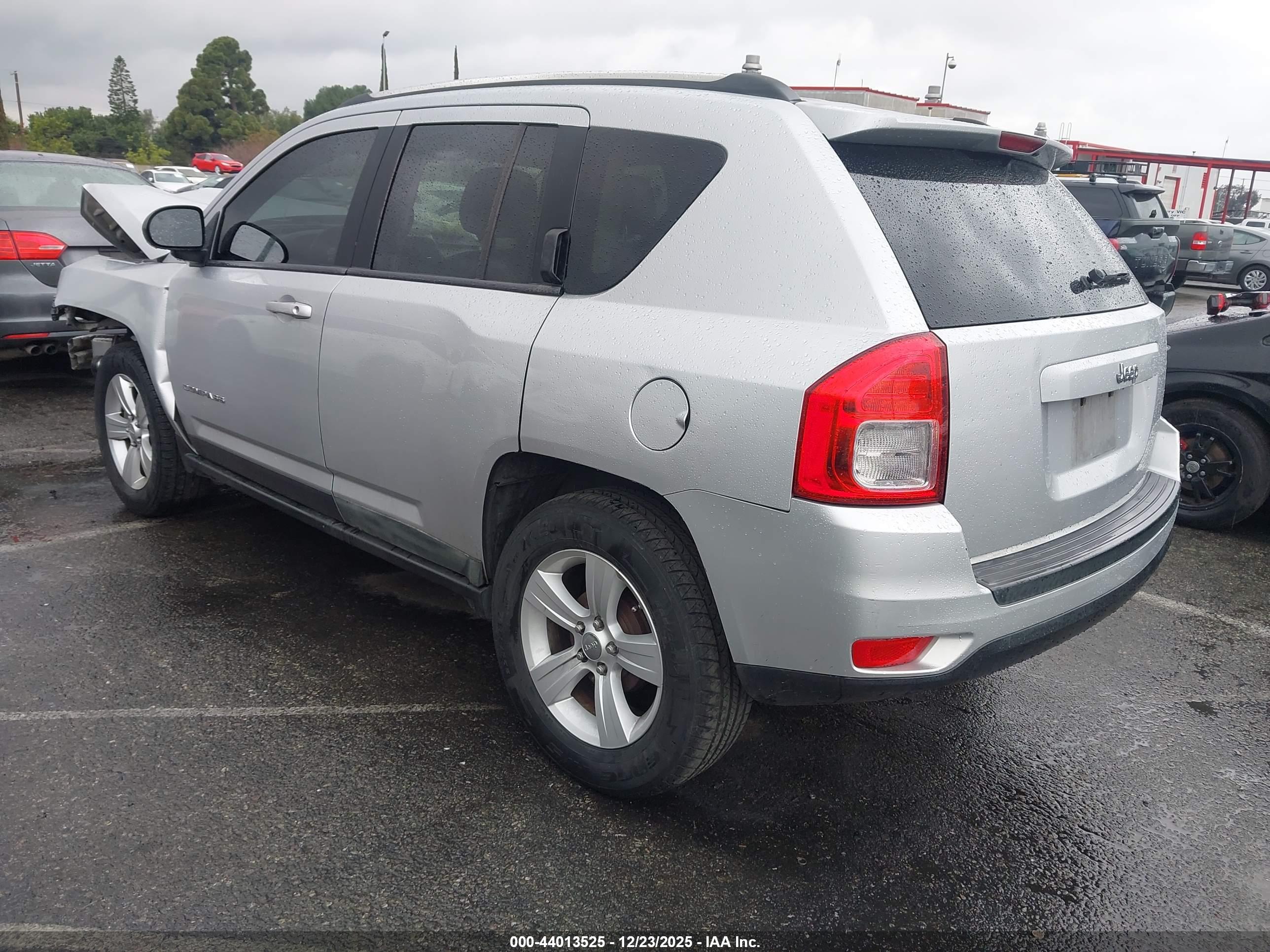 JEEP COMPASS image 3