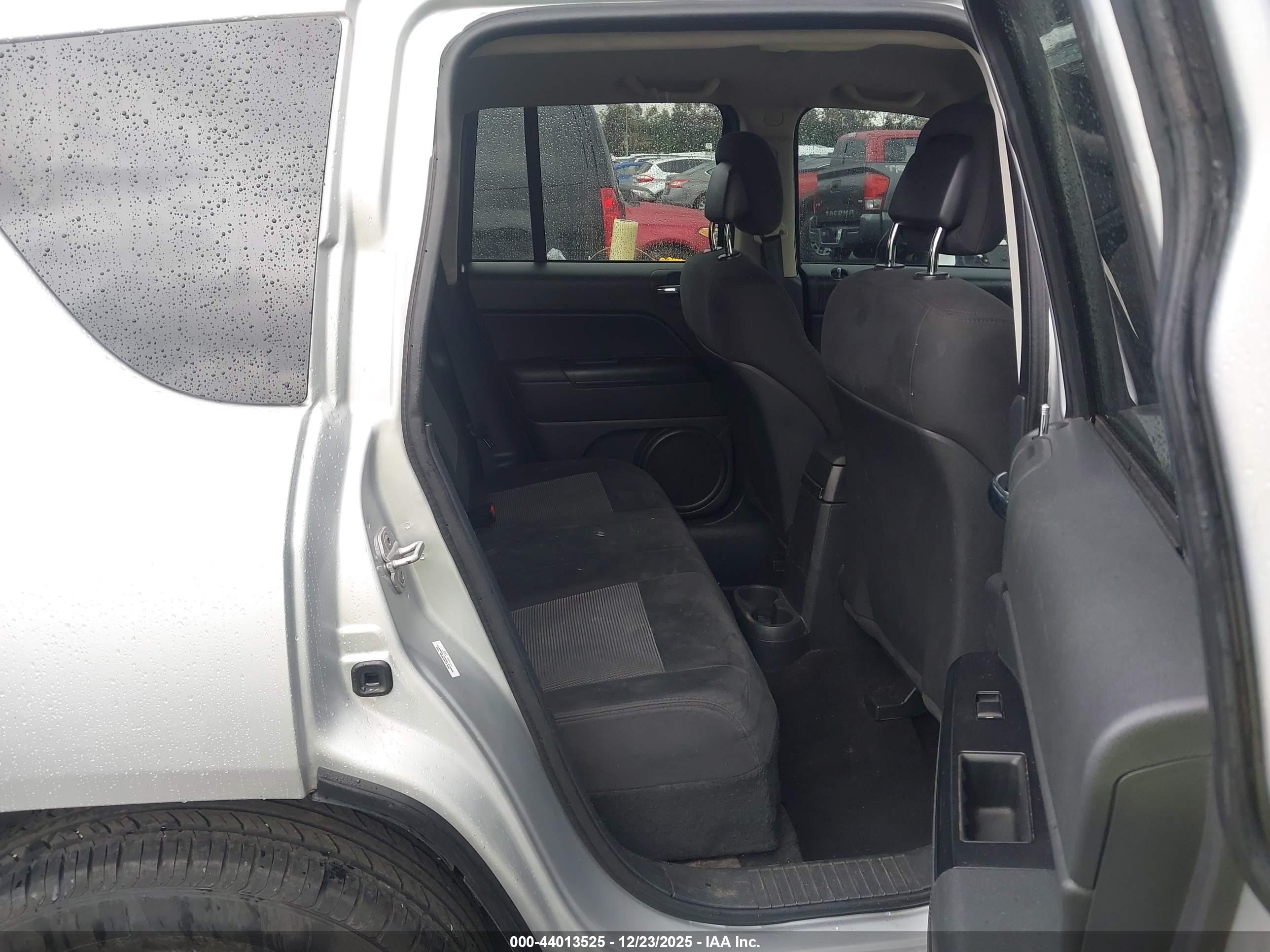 JEEP COMPASS image 8