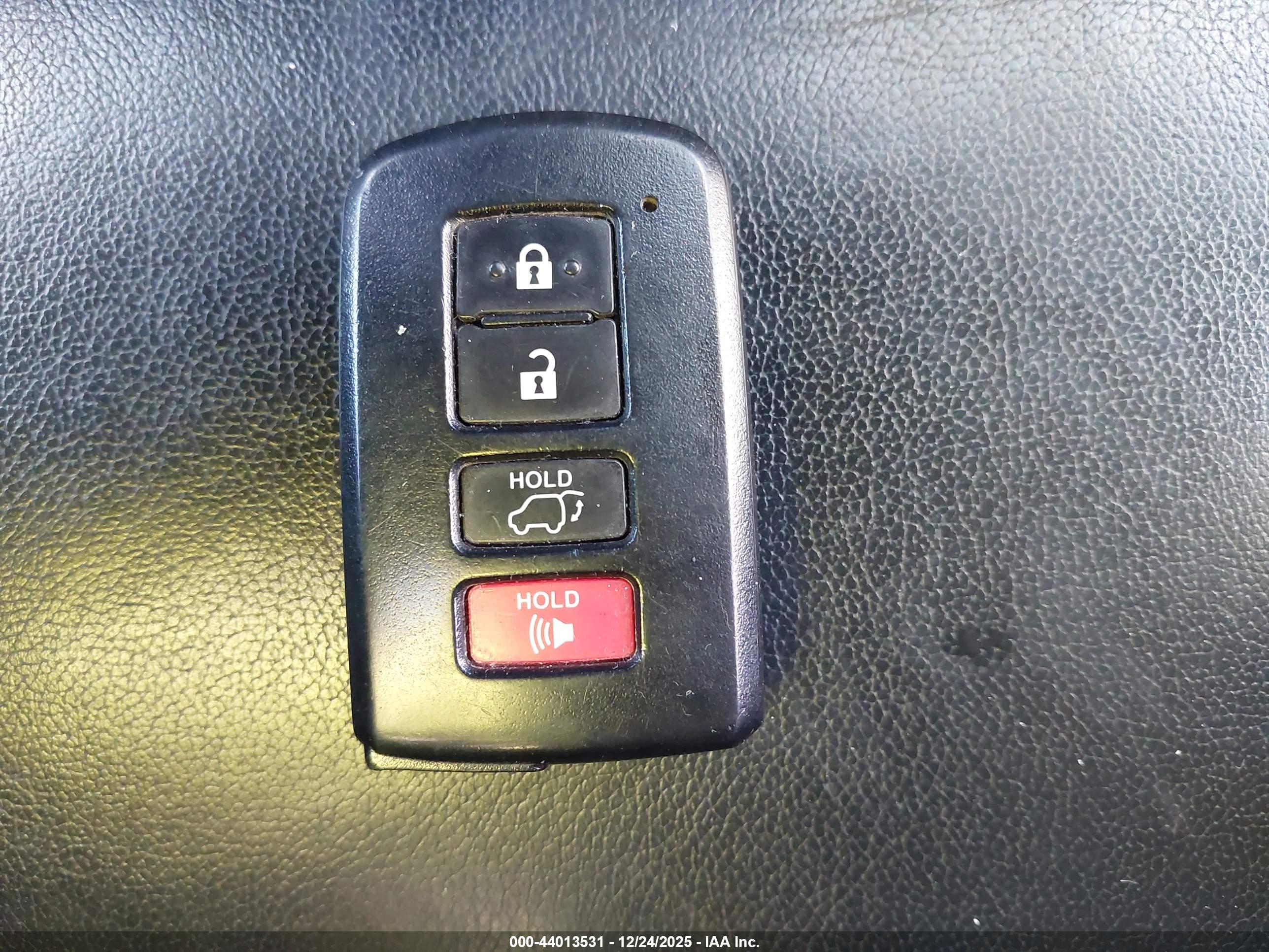 TOYOTA HIGHLANDER image 11