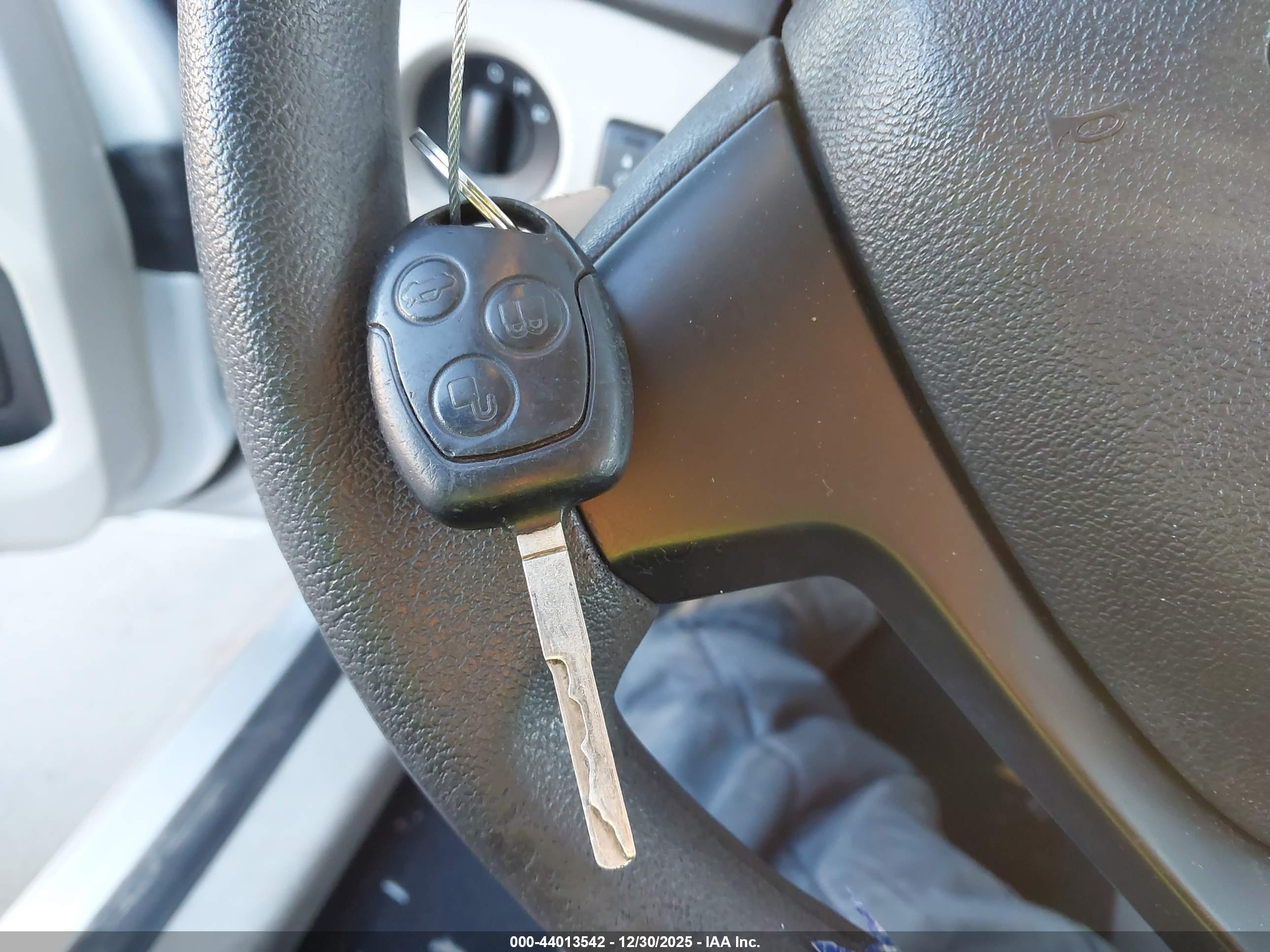 FORD FIESTA image 11