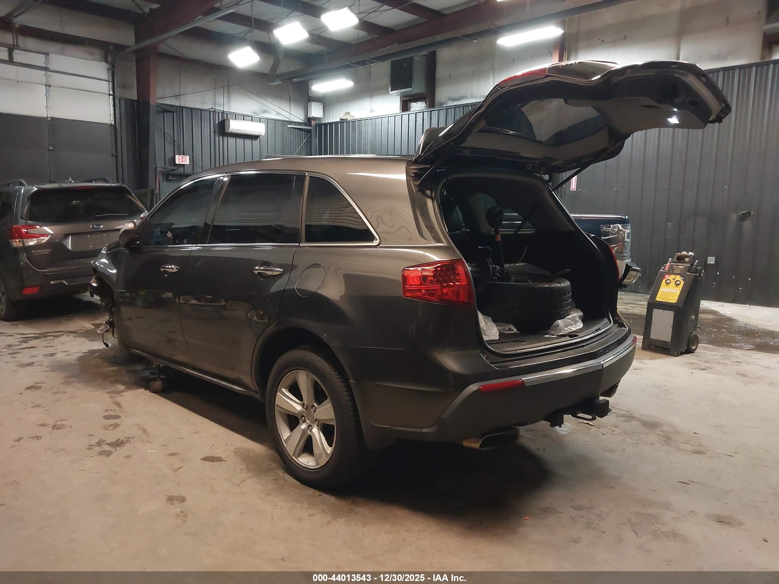 ACURA MDX image 3