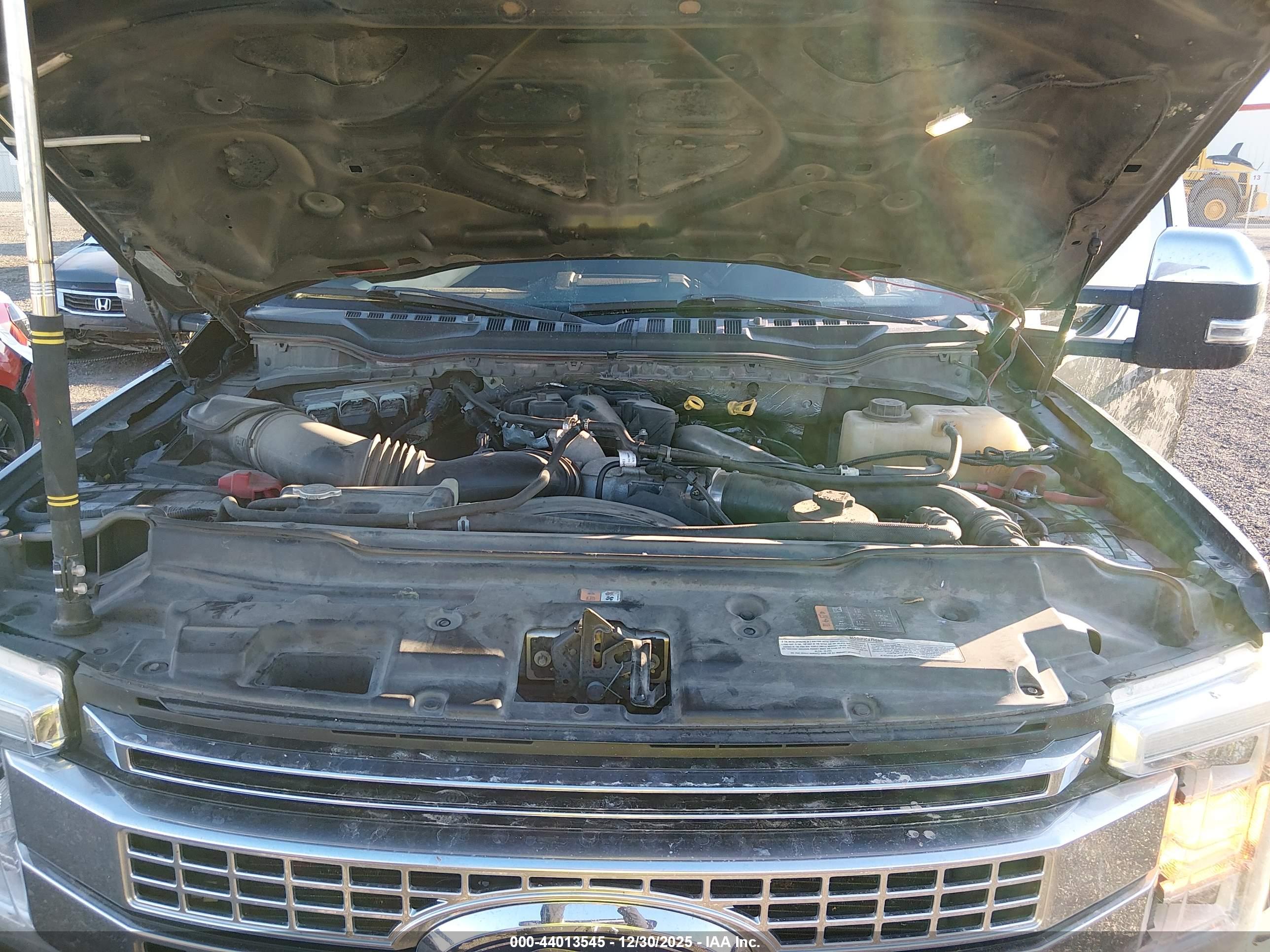 FORD F-450 image 10