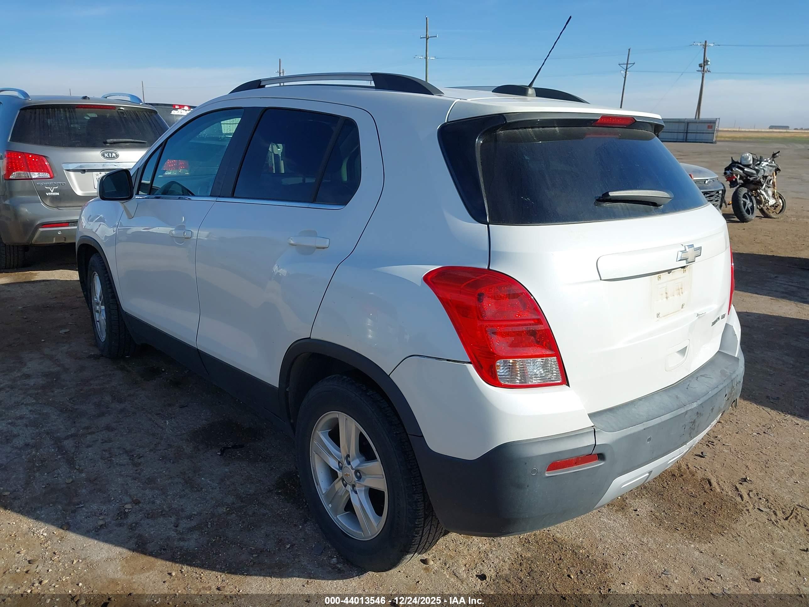 CHEVROLET TRAX image 3