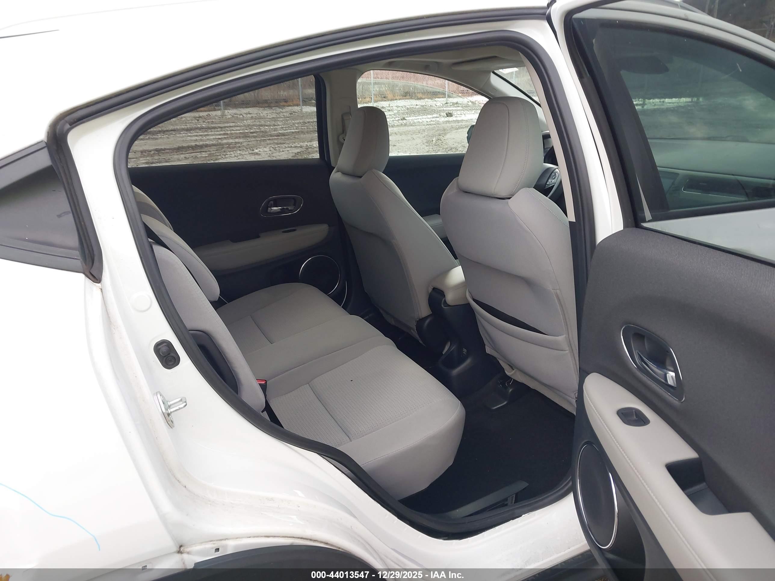 HONDA HR-V image 8