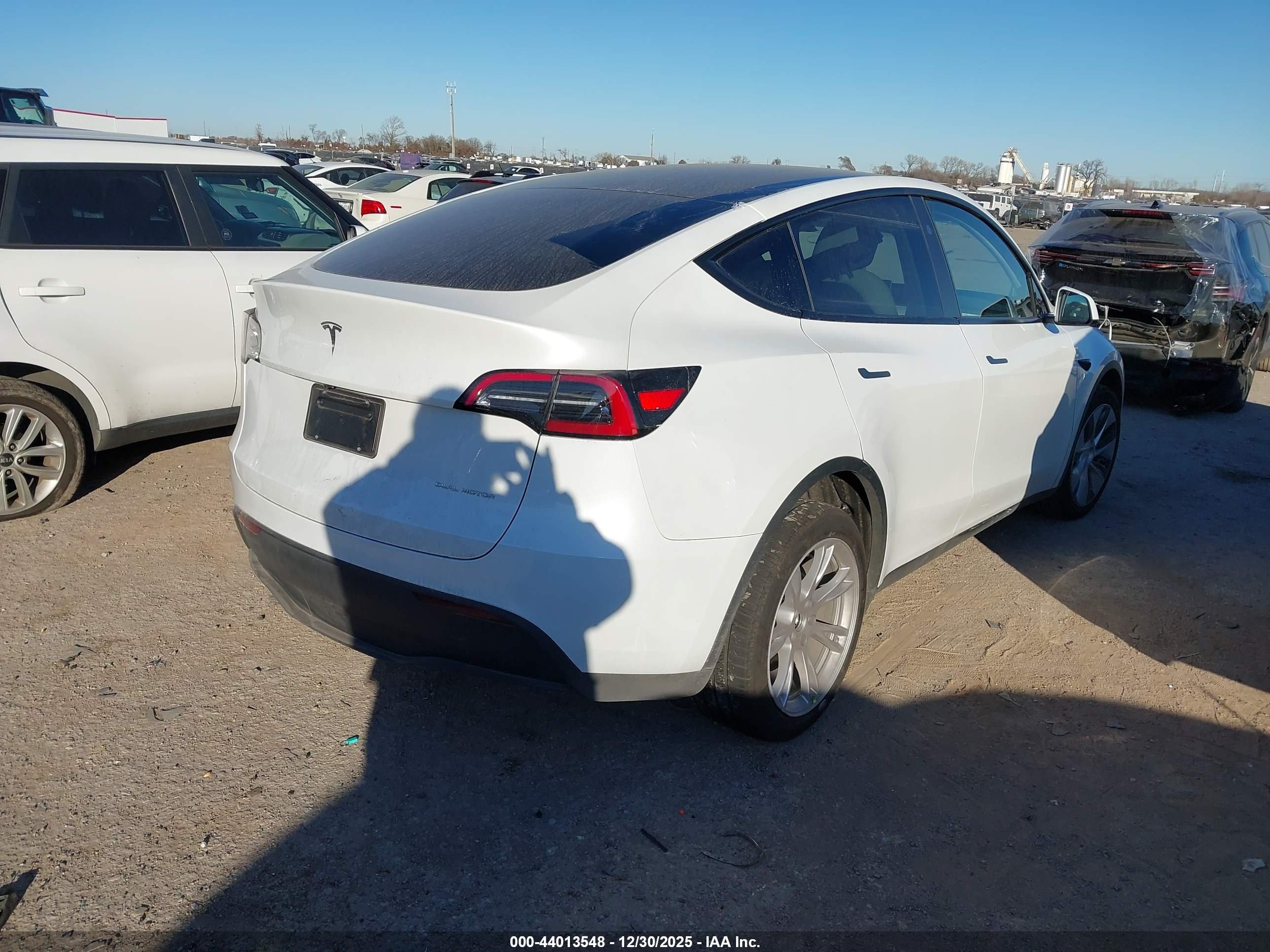 TESLA MODEL image 4