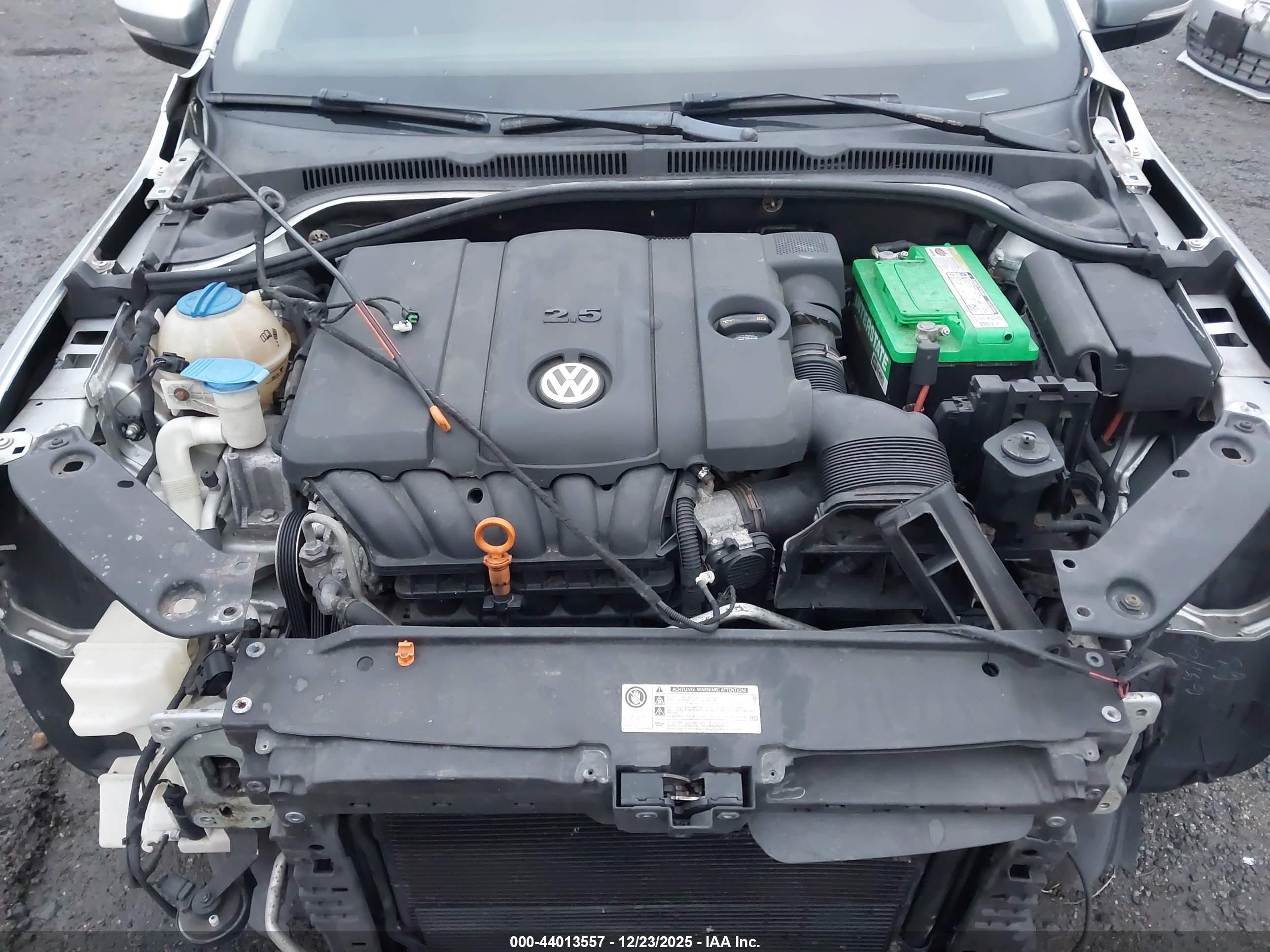 VOLKSWAGEN JETTA image 10