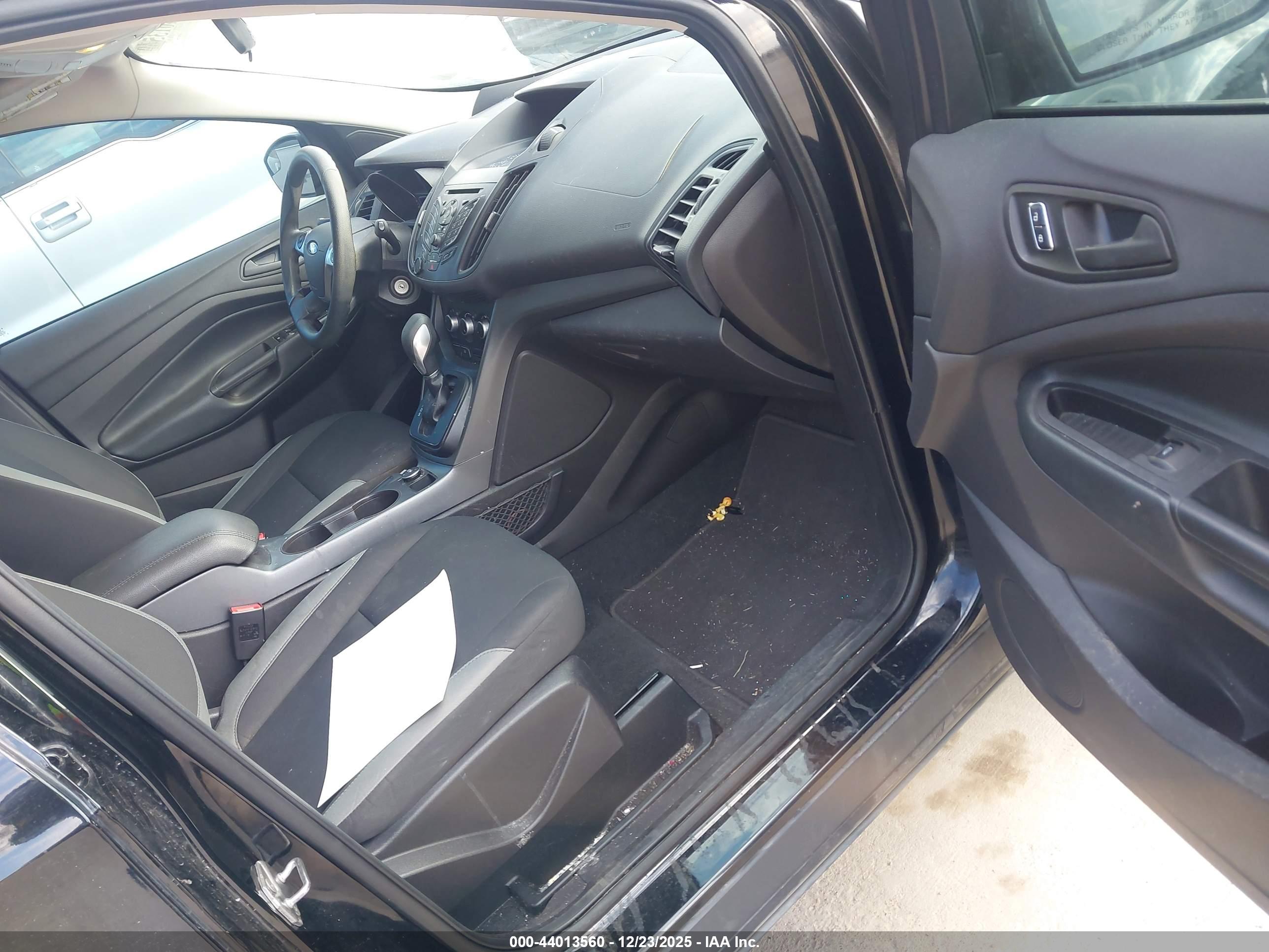 FORD ESCAPE image 5